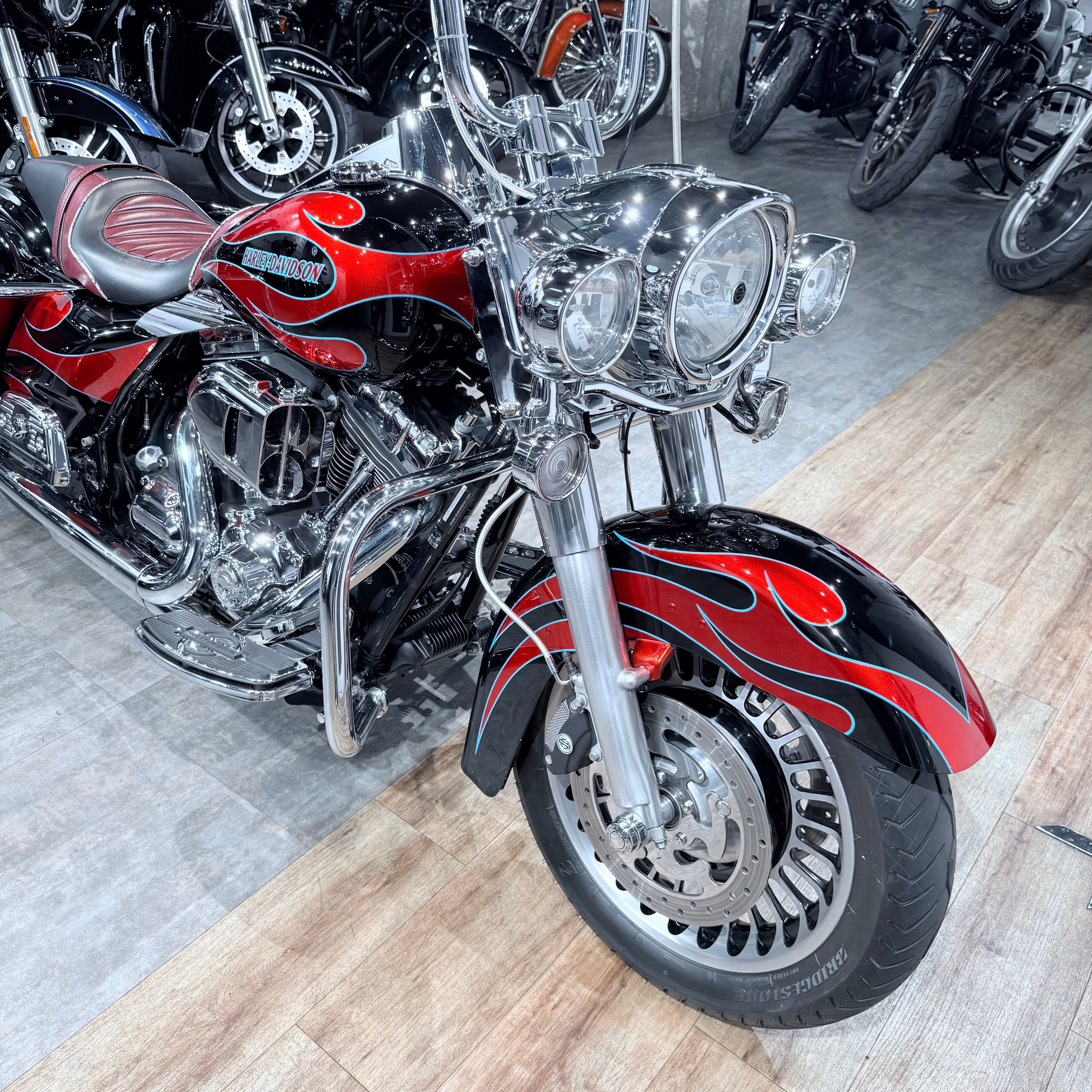 2009 Road King АВS Вlаck Orangе Flаmes. Hello Davidson, Москва. Только хорошие мотоциклы…