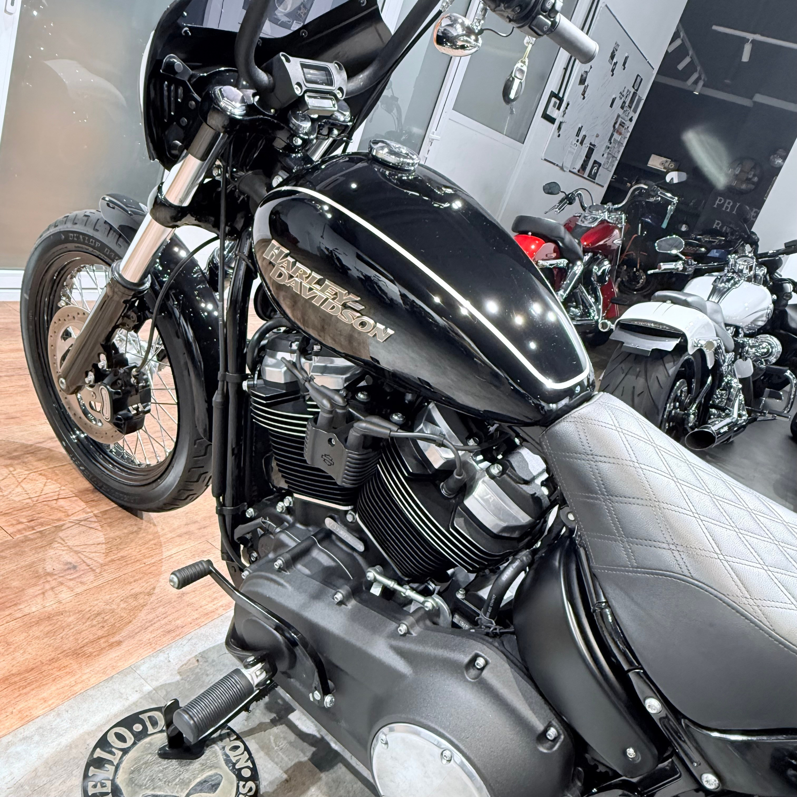 Купить 2018 HD Street Bob 107 Vivid Вlасk 21K (VIN 1HD***3259)