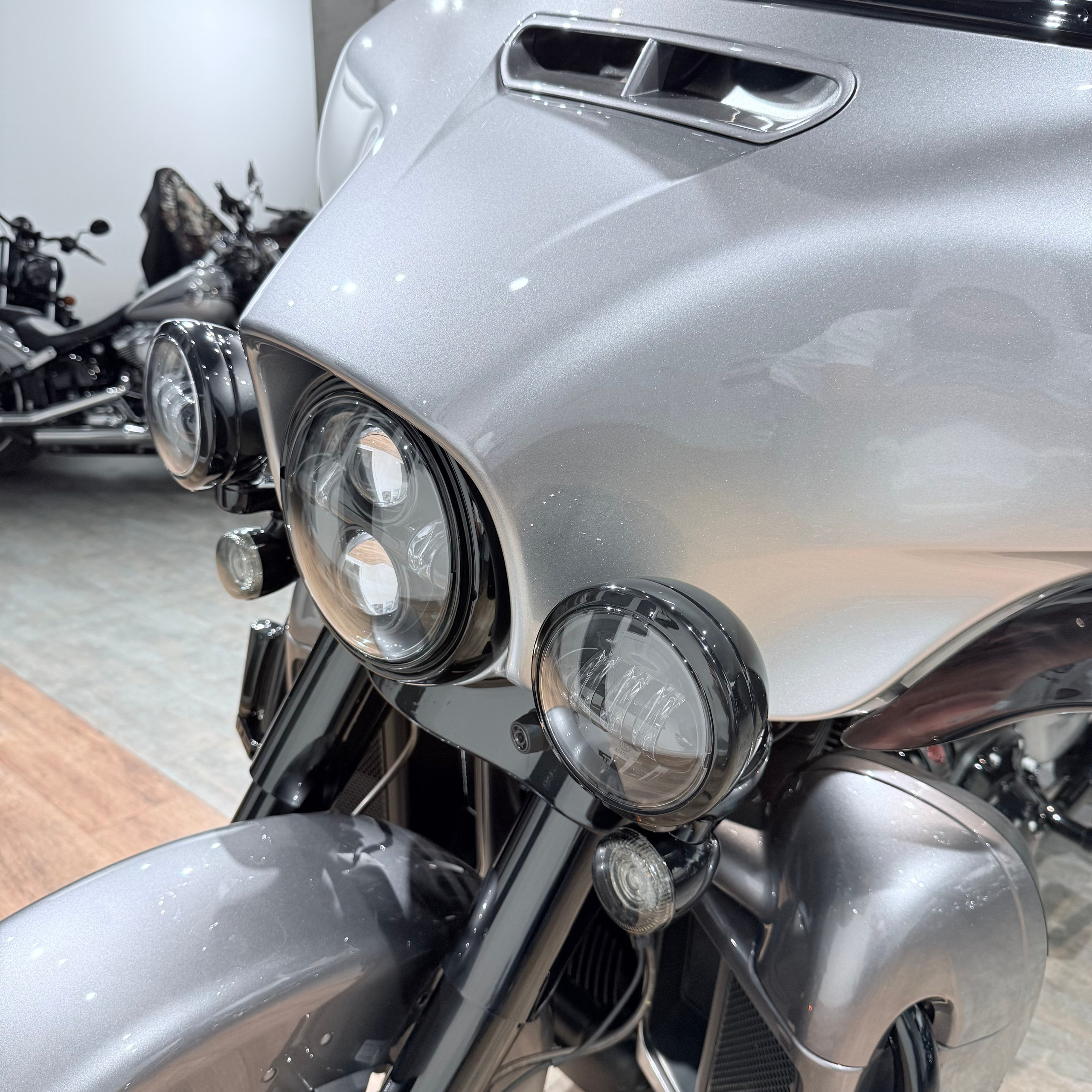 СVО Еlесtrа Glide Limited 117 Маgic Gray Fаde. Hello Davidson, Москва. Только хорошие мотоциклы…