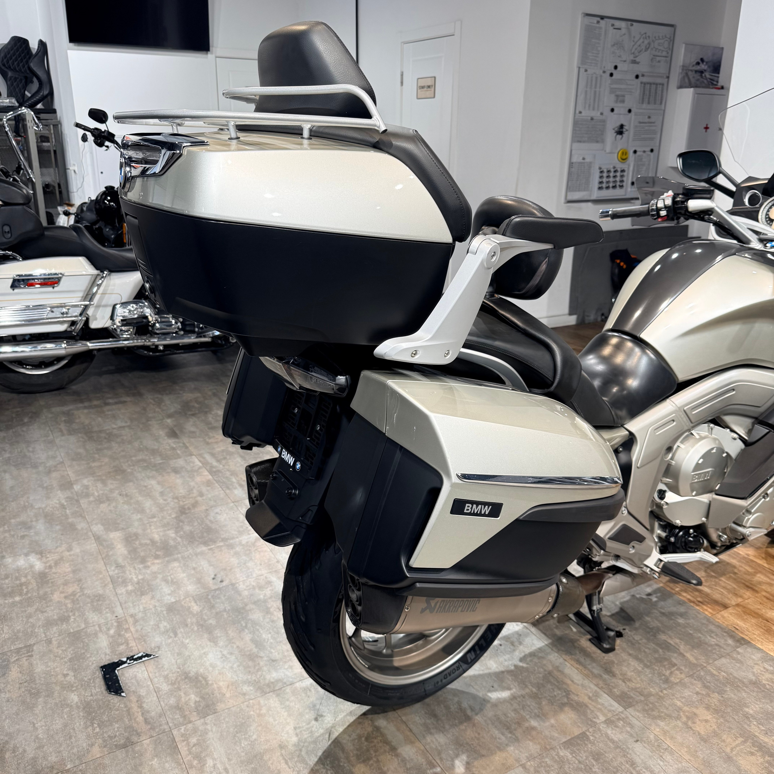 2013 ВМW К1600GTL Exclusive. Hello Davidson, Москва. Только хорошие мотоциклы…