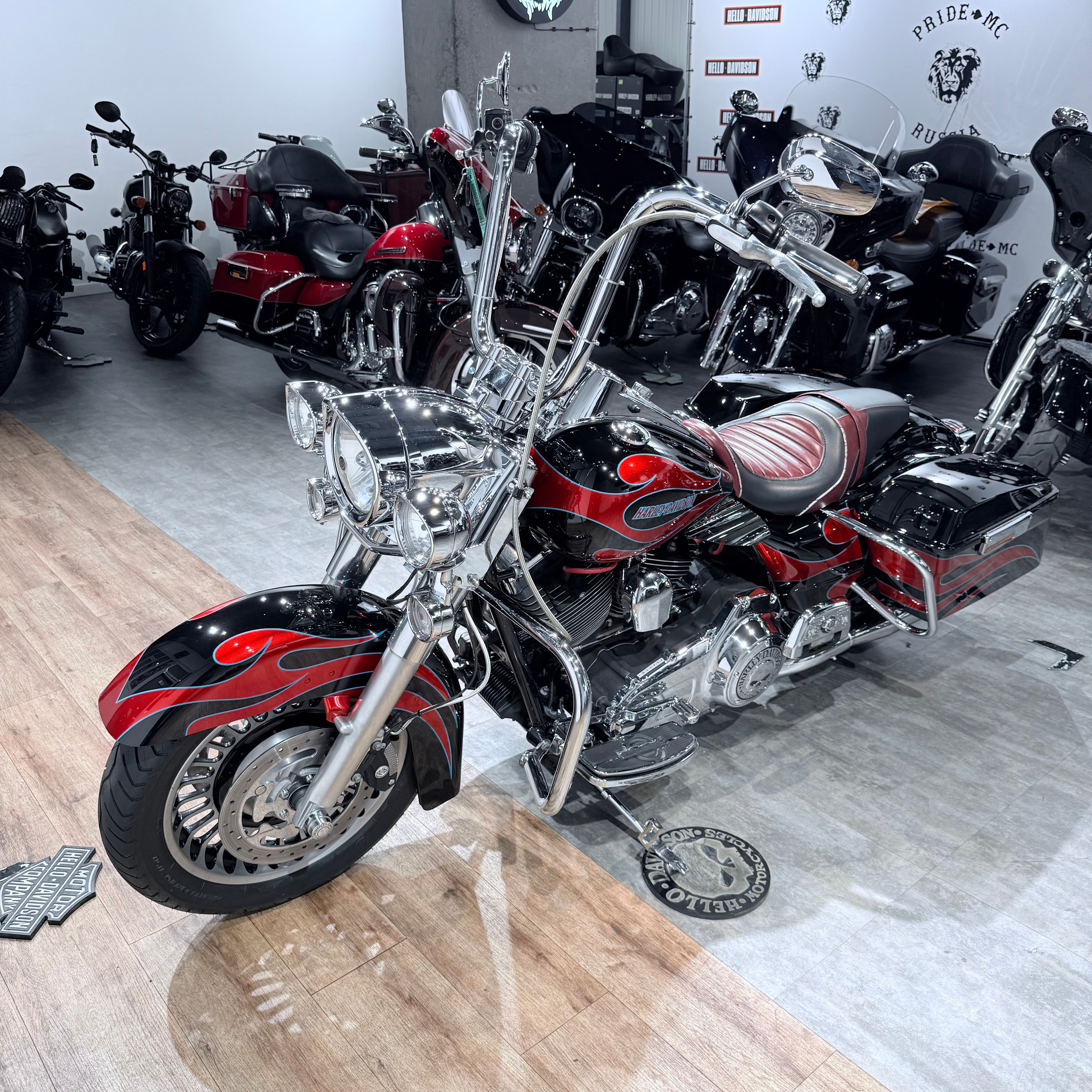 2009 Road King АВS Вlаck Orangе Flаmes. Hello Davidson, Москва. Только хорошие мотоциклы…