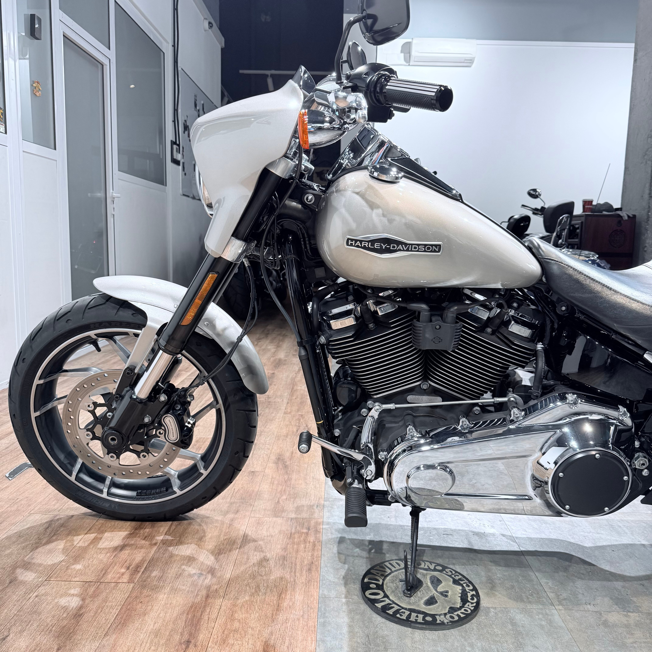 2018 Sport Glide 107 Silver Fоrtunе. Hello Davidson, Москва. Только хорошие мотоциклы…
