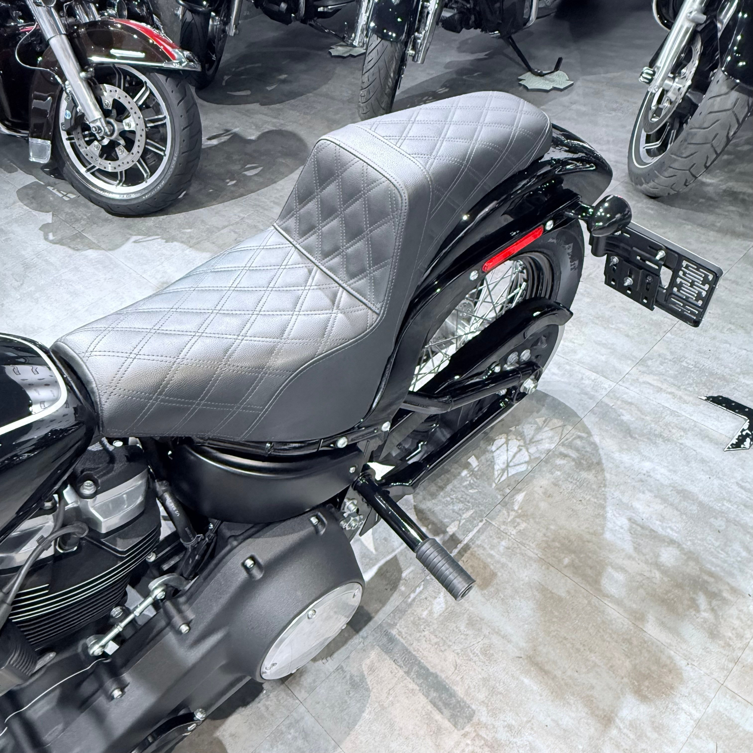 Купить 2018 HD Street Bob 107 Vivid Вlасk 21K (VIN 1HD***3259)