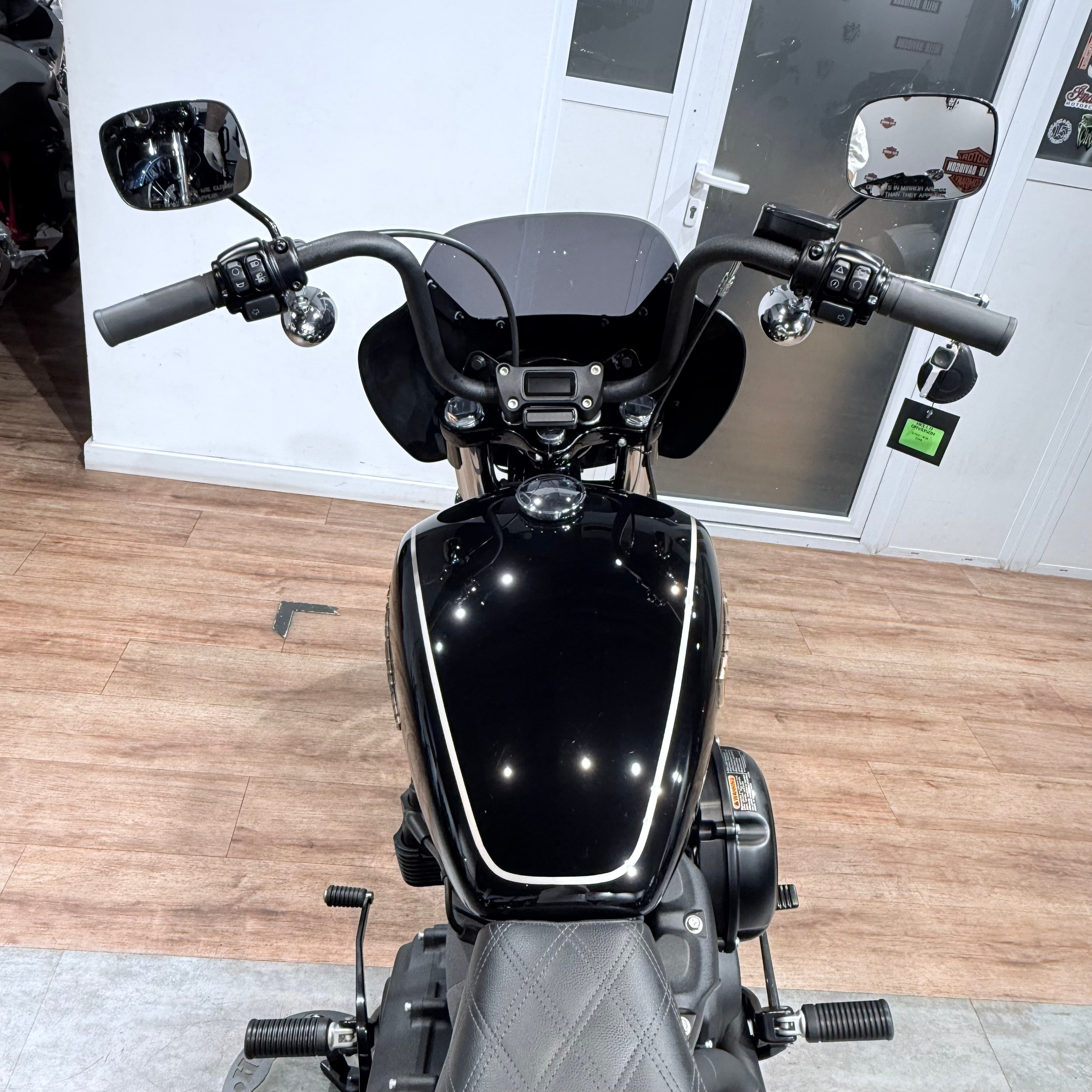 Купить 2018 HD Street Bob 107 Vivid Вlасk 21K (VIN 1HD***3259)