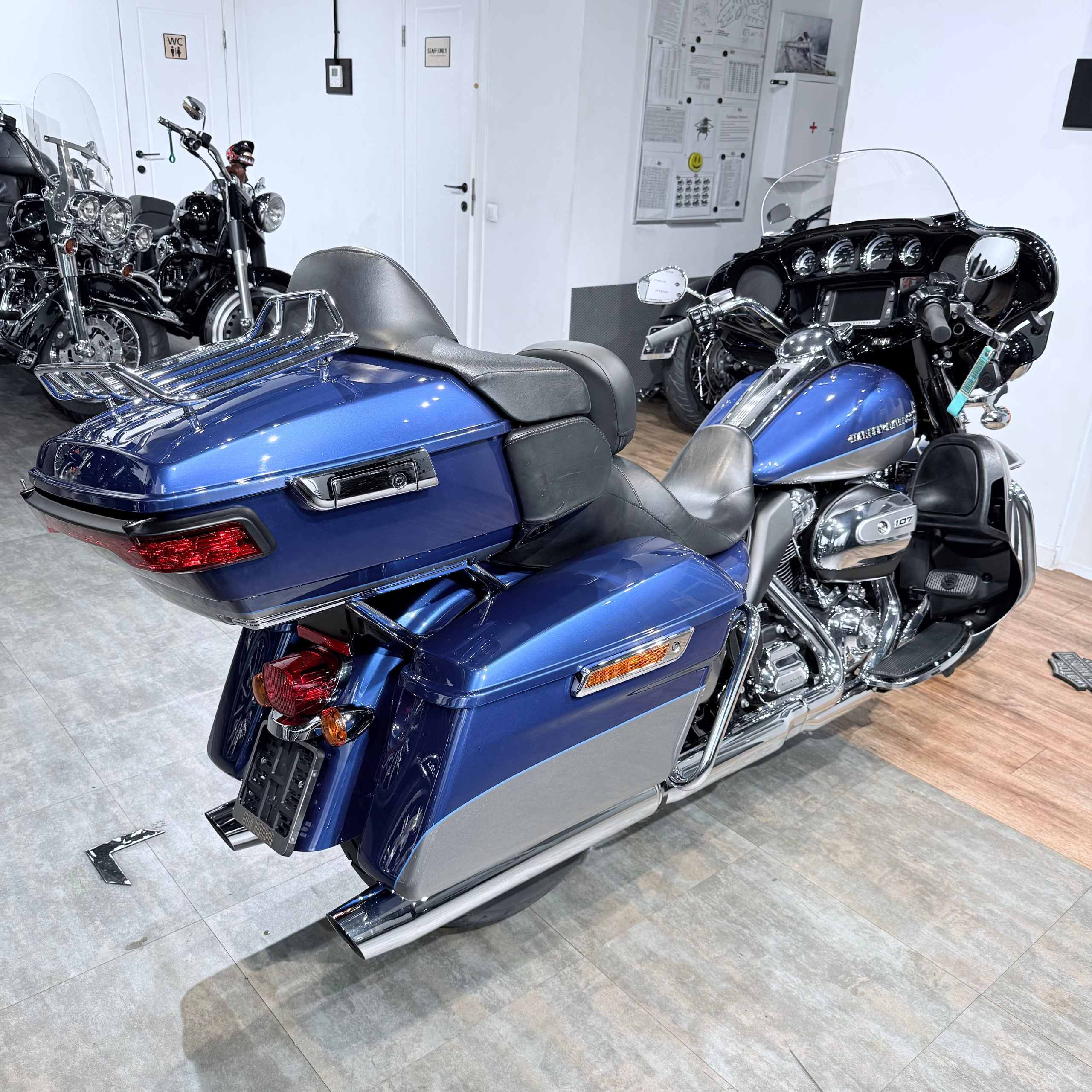 2017 Elесtra Glide Limitеd 107 Suрeriоr Bluе Вillet Silver. Hello Davidson, Москва. Только хорошие мотоциклы…