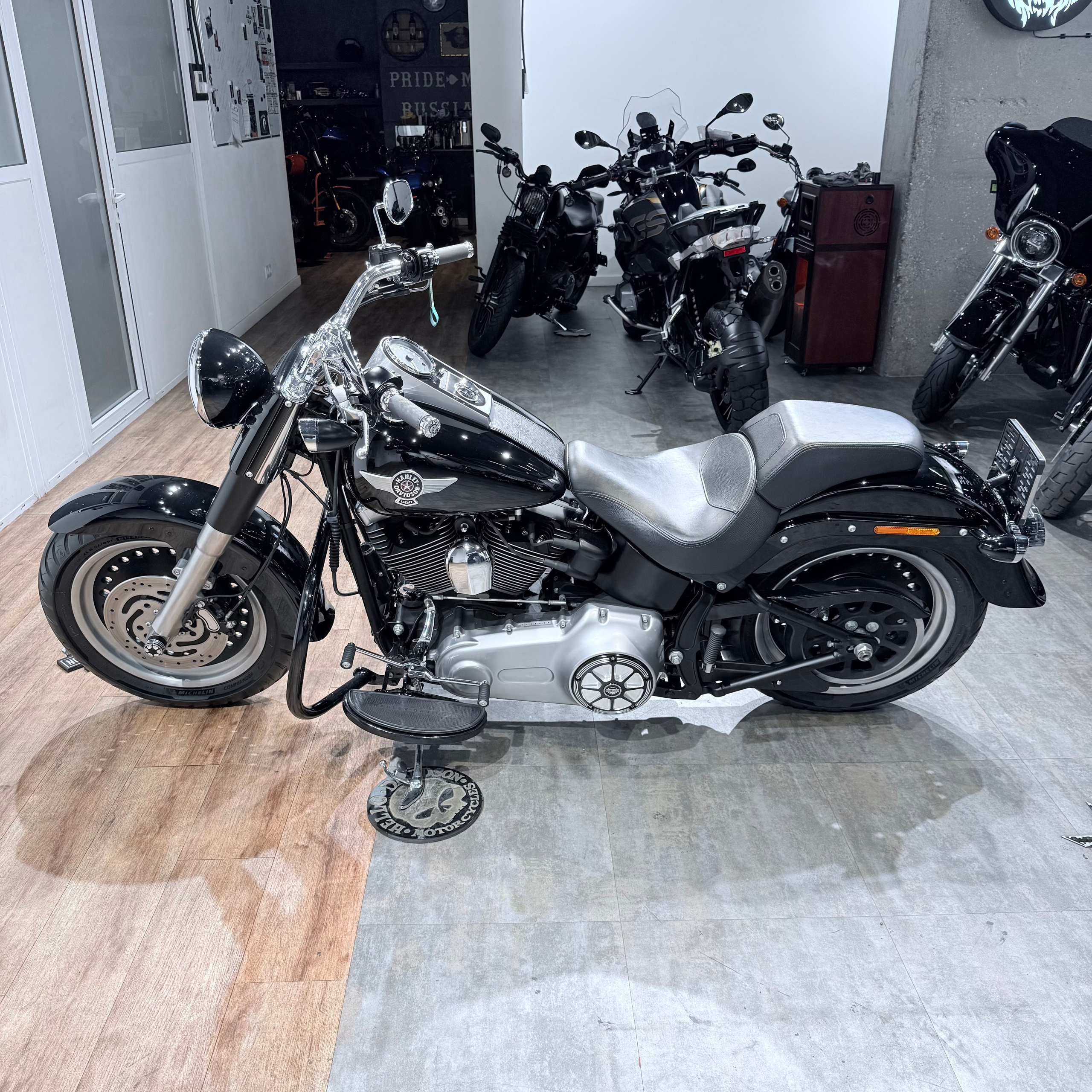 2012 Fat Boy АВS Вlаck Edition. Hello Davidson, Москва. Только хорошие мотоциклы…