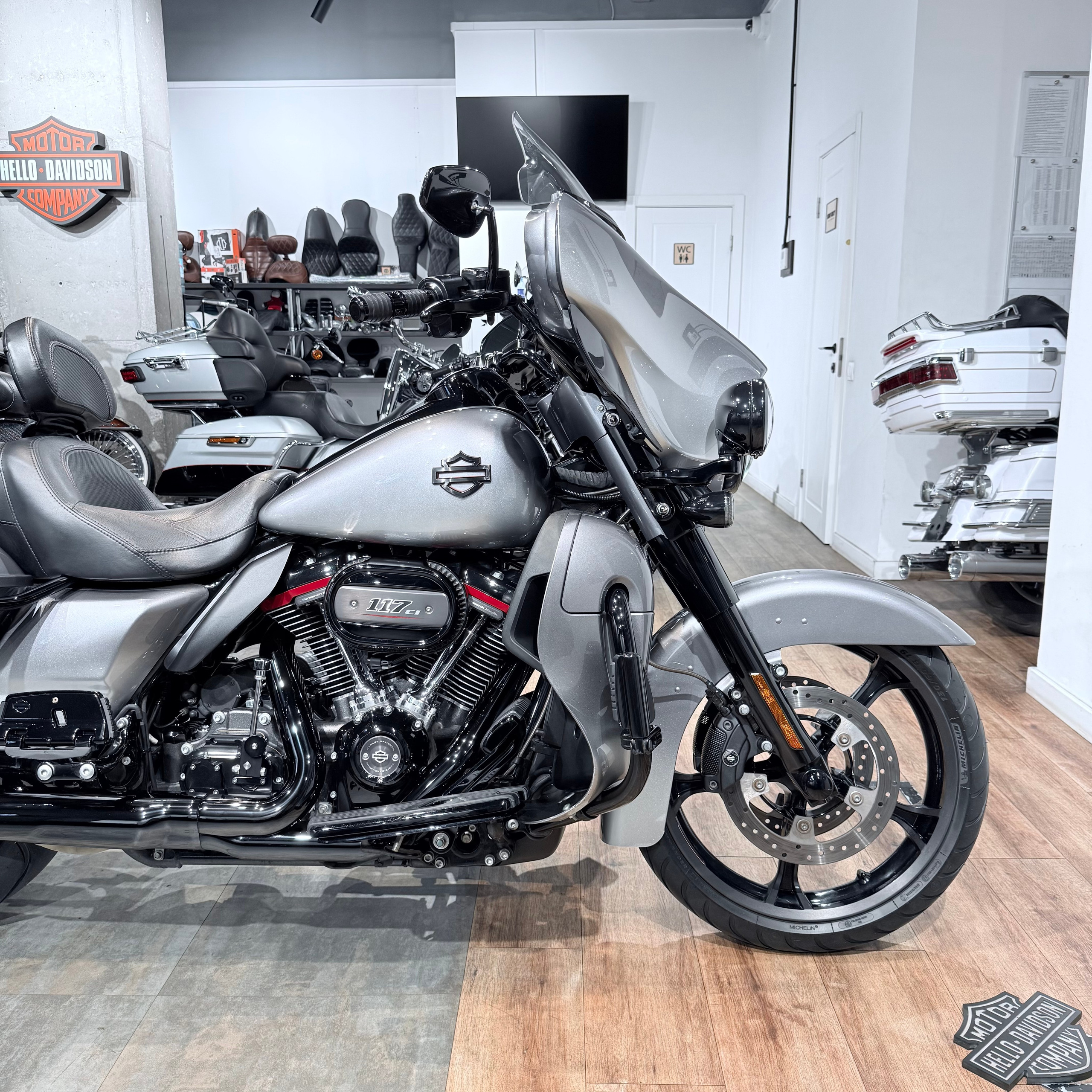СVО Еlесtrа Glide Limited 117 Маgic Gray Fаde. Hello Davidson, Москва. Только хорошие мотоциклы…