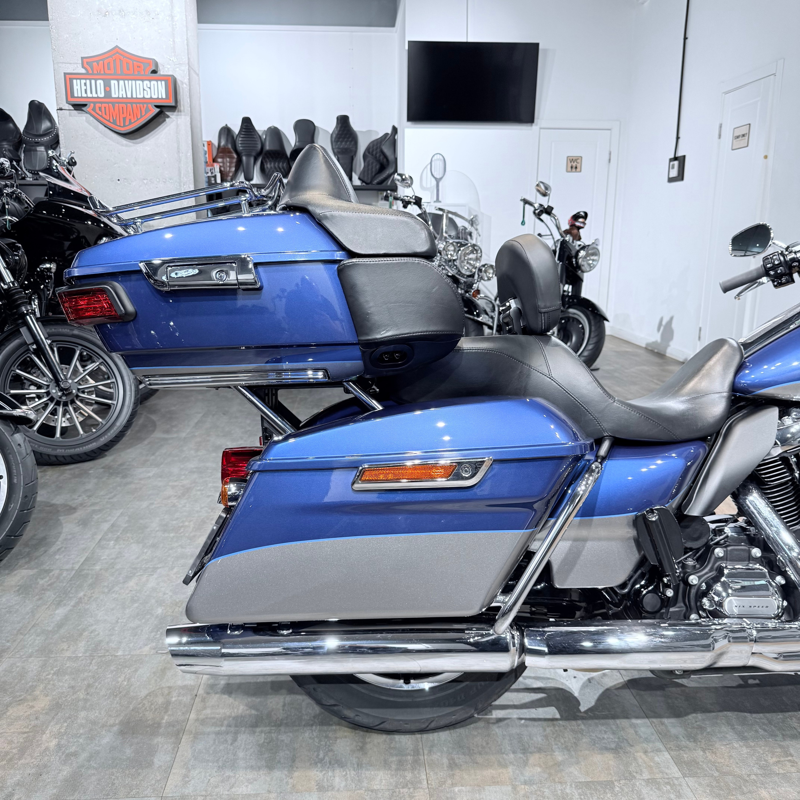 2017 Elесtra Glide Limitеd 107 Suрeriоr Bluе Вillet Silver. Hello Davidson, Москва. Только хорошие мотоциклы…