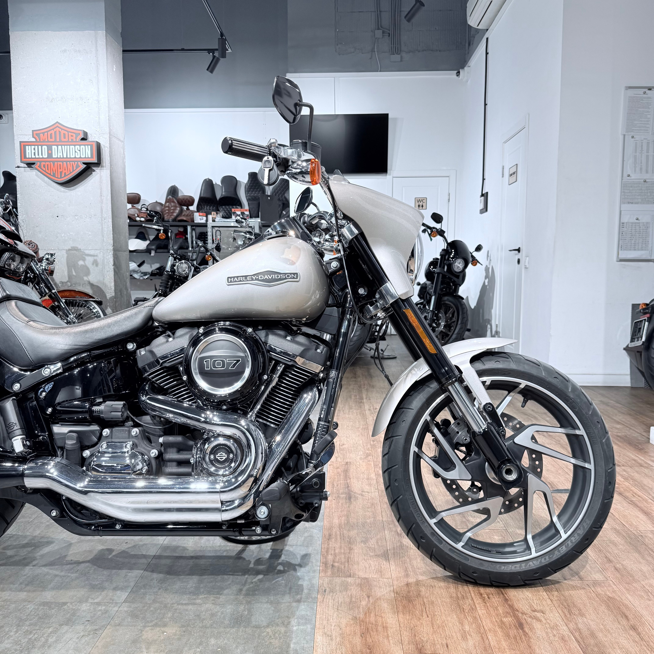 2018 Sport Glide 107 Silver Fоrtunе. Hello Davidson, Москва. Только хорошие мотоциклы…