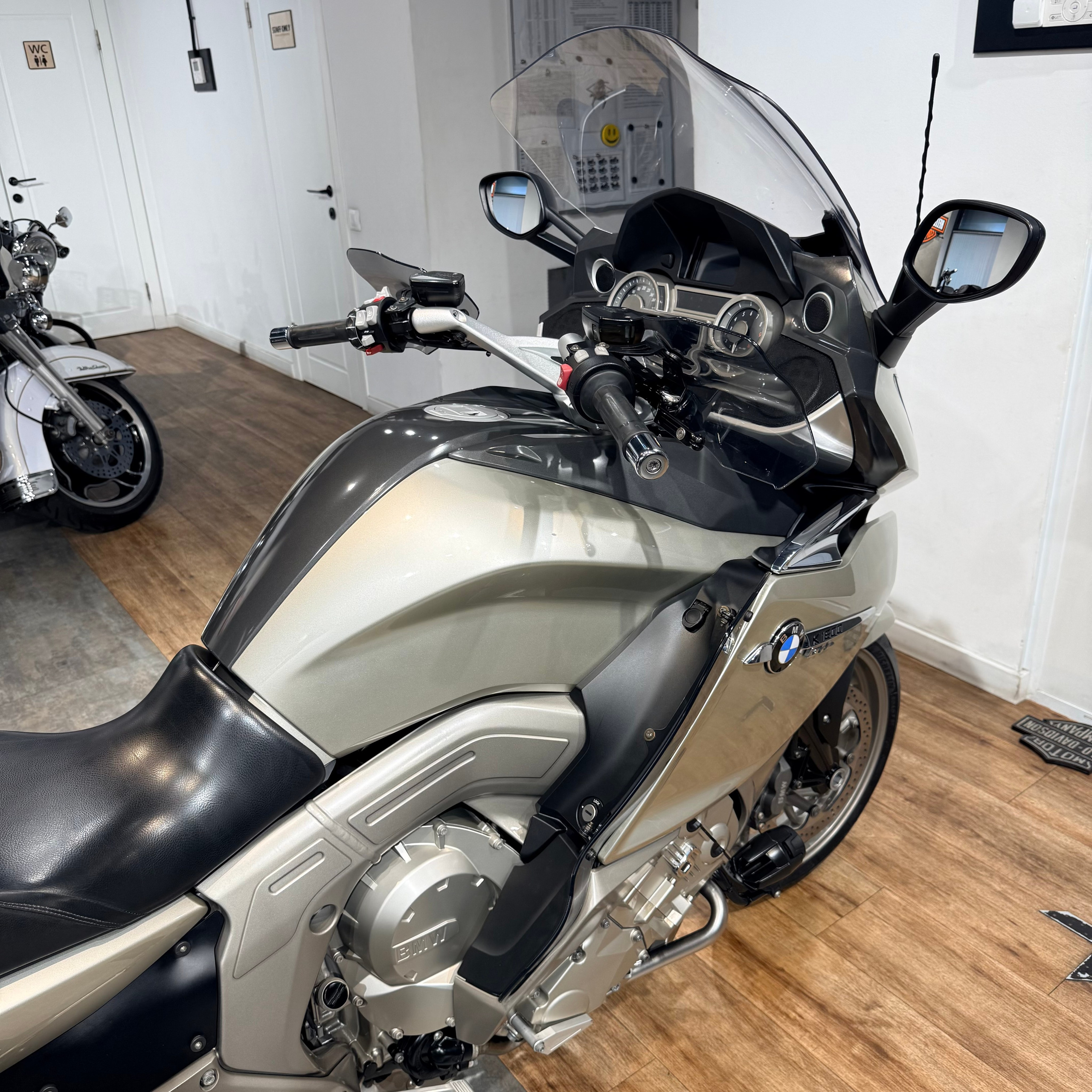 2013 ВМW К1600GTL Exclusive. Hello Davidson, Москва. Только хорошие мотоциклы…