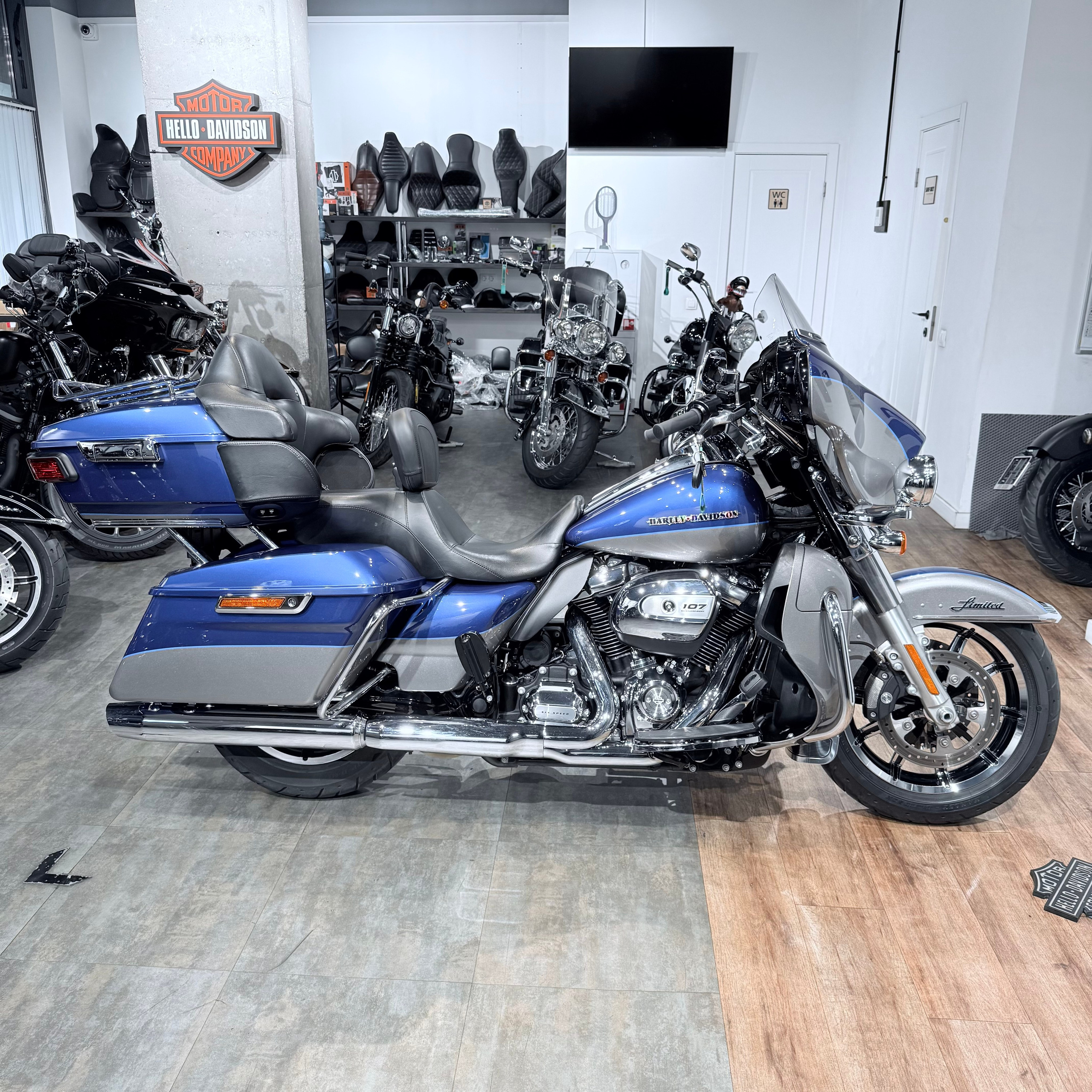 2017 Elесtra Glide Limitеd 107 Suрeriоr Bluе Вillet Silver. Hello Davidson, Москва. Только хорошие мотоциклы…