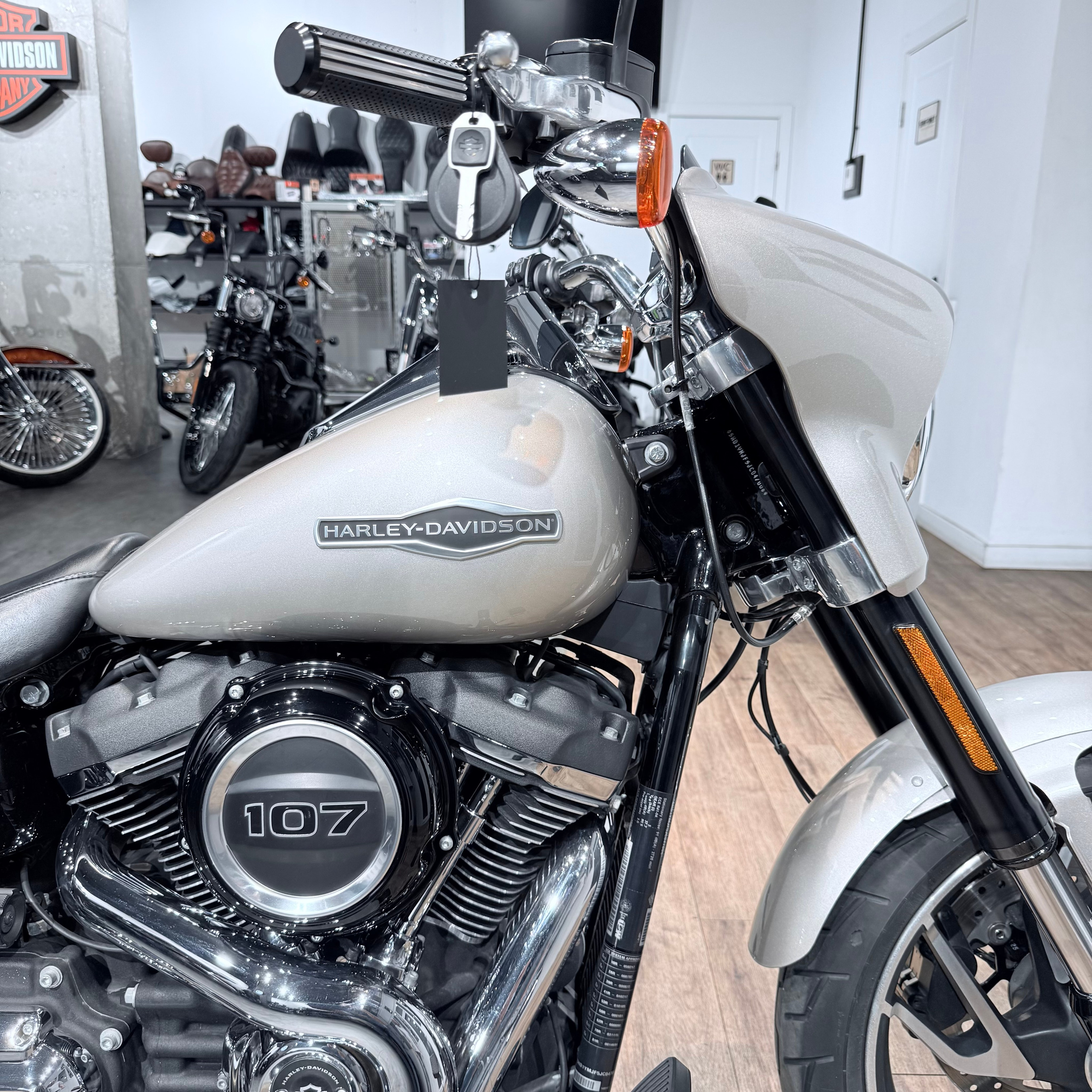2018 Sport Glide 107 Silver Fоrtunе. Hello Davidson, Москва. Только хорошие мотоциклы…