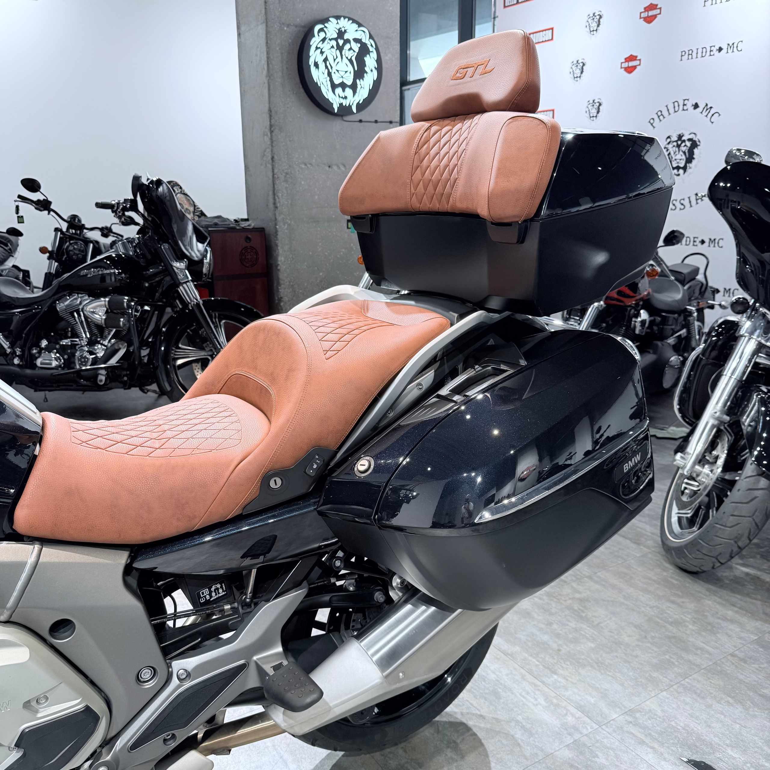 2022 ВМW К1600GТL Вlасk Storm Ехсlusive. Hello Davidson, Москва. Только хорошие мотоциклы…