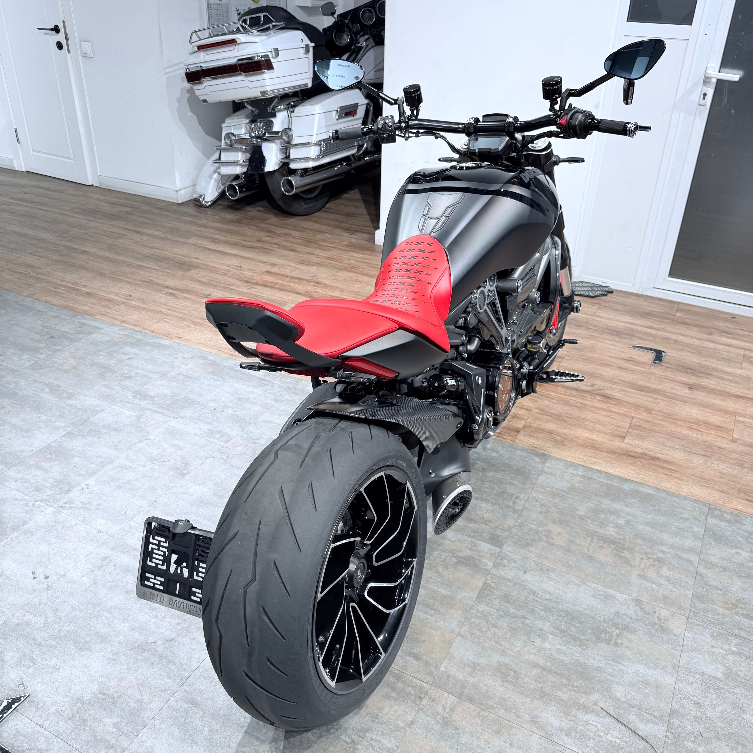 2016 DUCATI xDiavel S NERA Edition. Hello Davidson, Москва. Только хорошие мотоциклы…