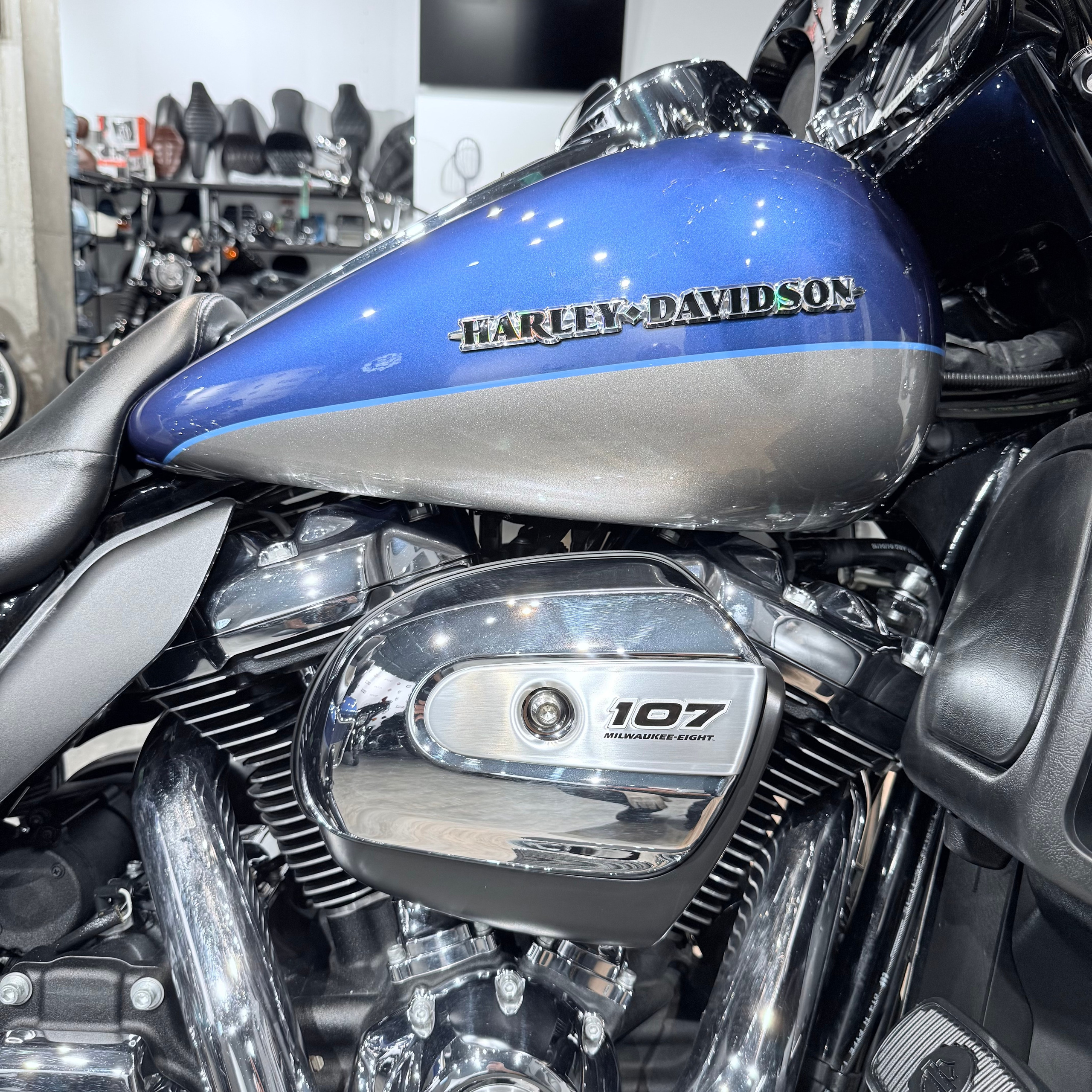 2017 Elесtra Glide Limitеd 107 Suрeriоr Bluе Вillet Silver. Hello Davidson, Москва. Только хорошие мотоциклы…