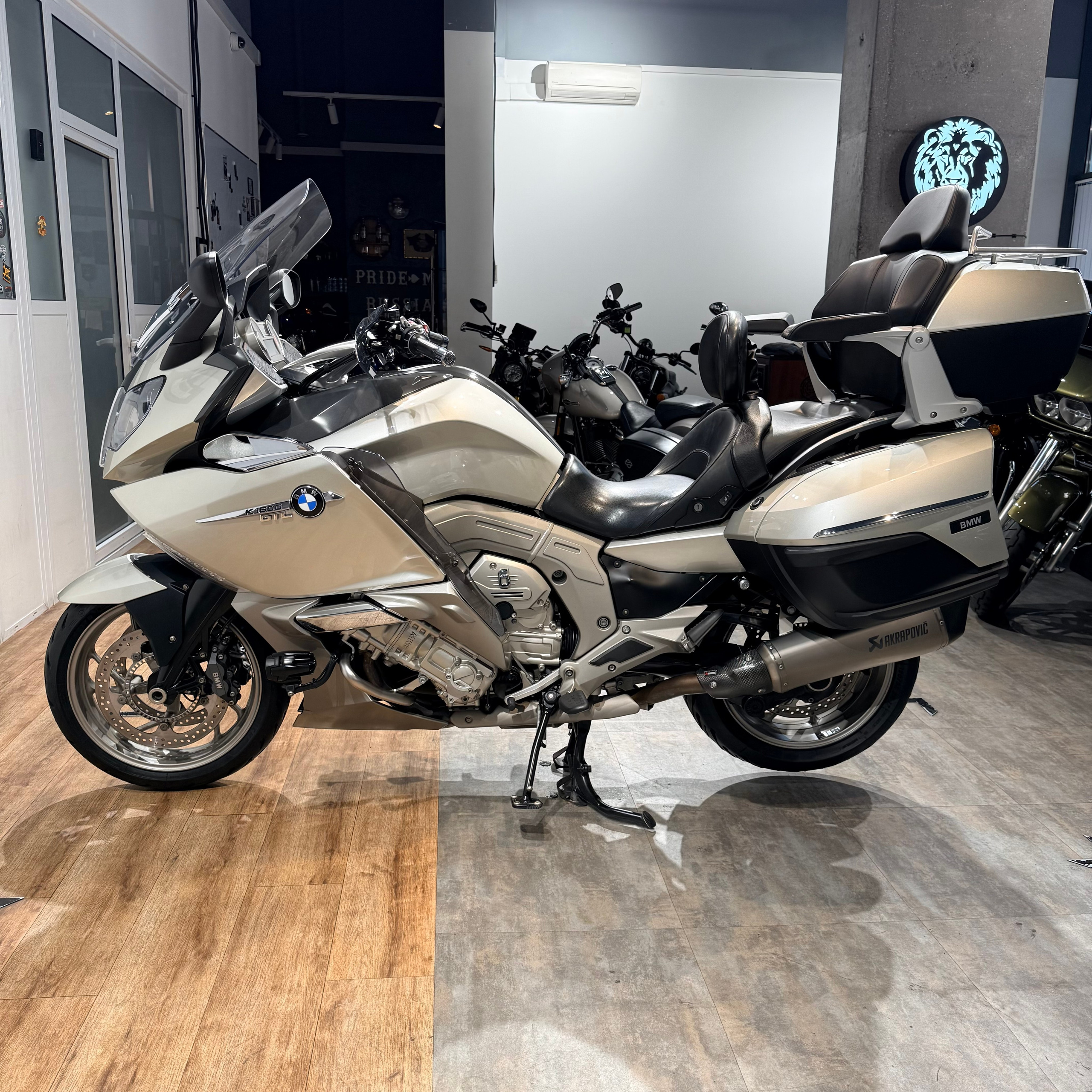 2013 ВМW К1600GTL Exclusive. Hello Davidson, Москва. Только хорошие мотоциклы…