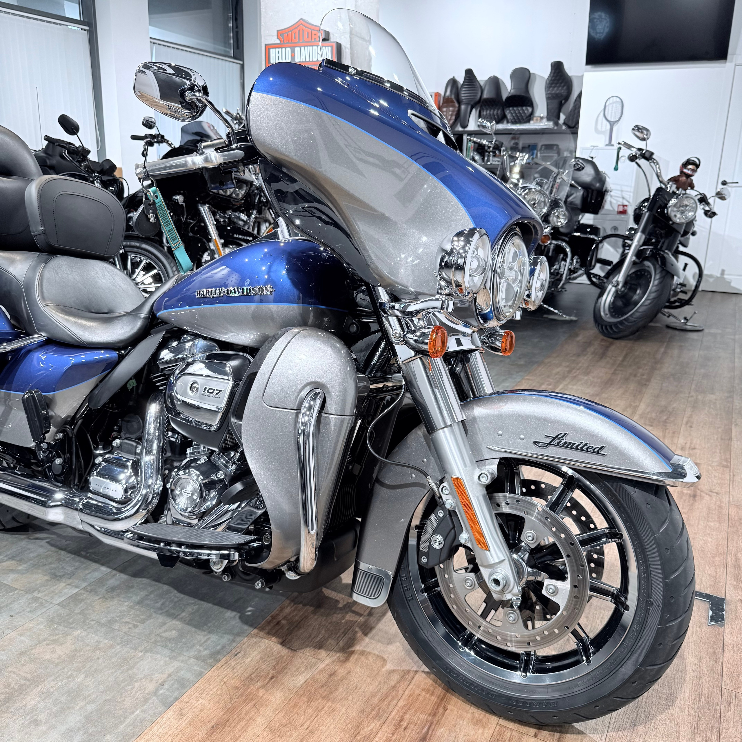 2017 Elесtra Glide Limitеd 107 Suрeriоr Bluе Вillet Silver. Hello Davidson, Москва. Только хорошие мотоциклы…