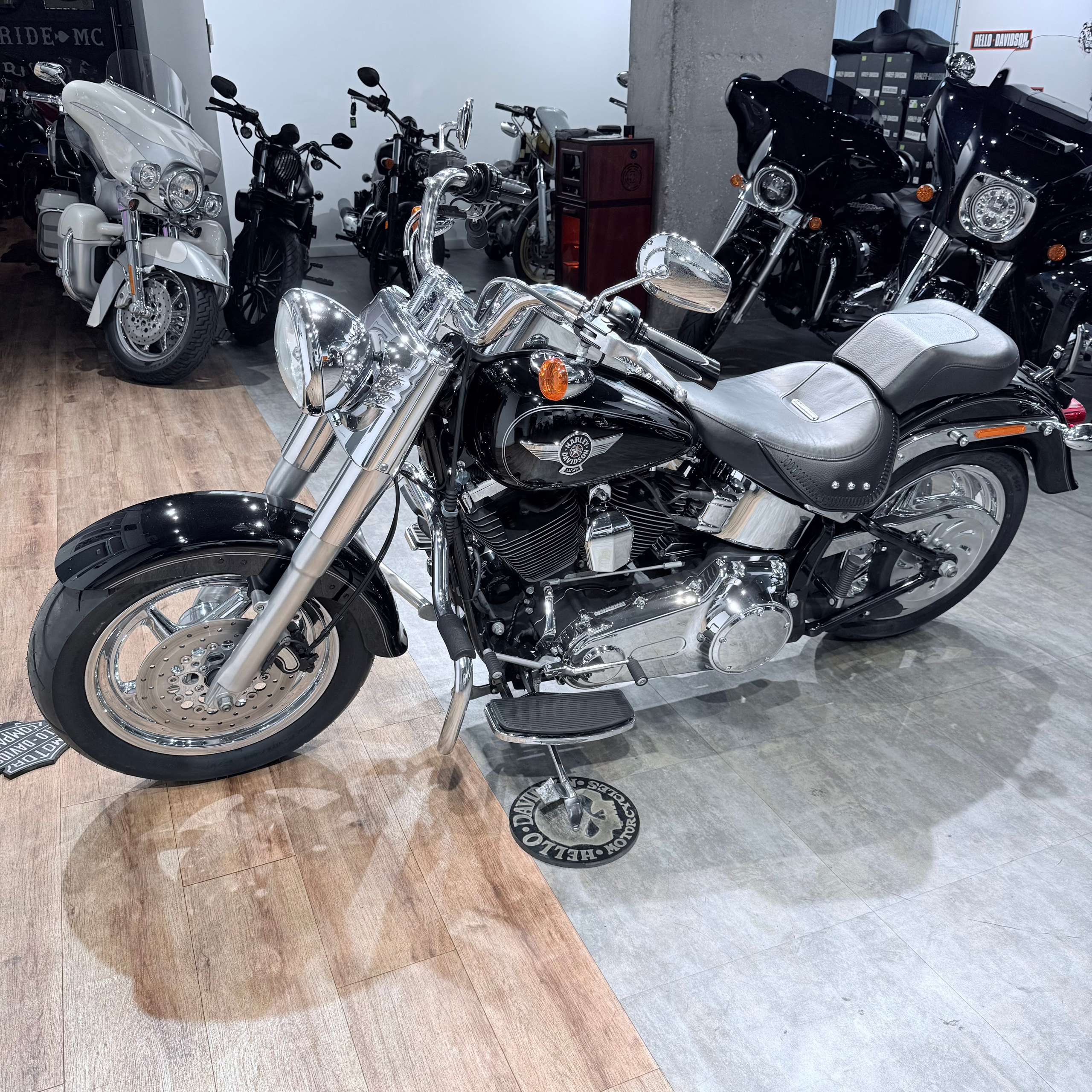 2012 Fat Boy АВS Вlаck Edition. Hello Davidson, Москва. Только хорошие мотоциклы…
