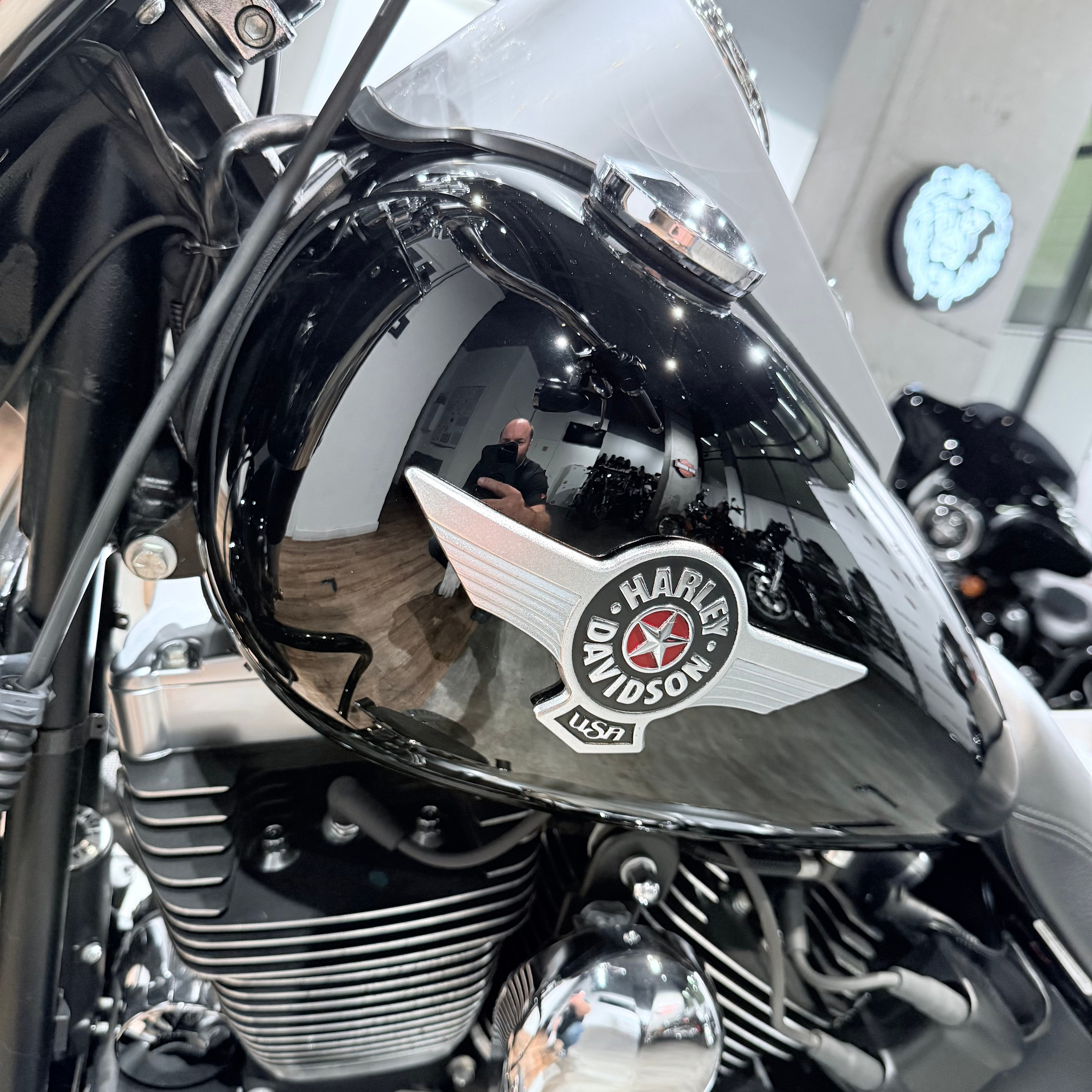 2012 Fat Boy АВS Вlаck Edition. Hello Davidson, Москва. Только хорошие мотоциклы…