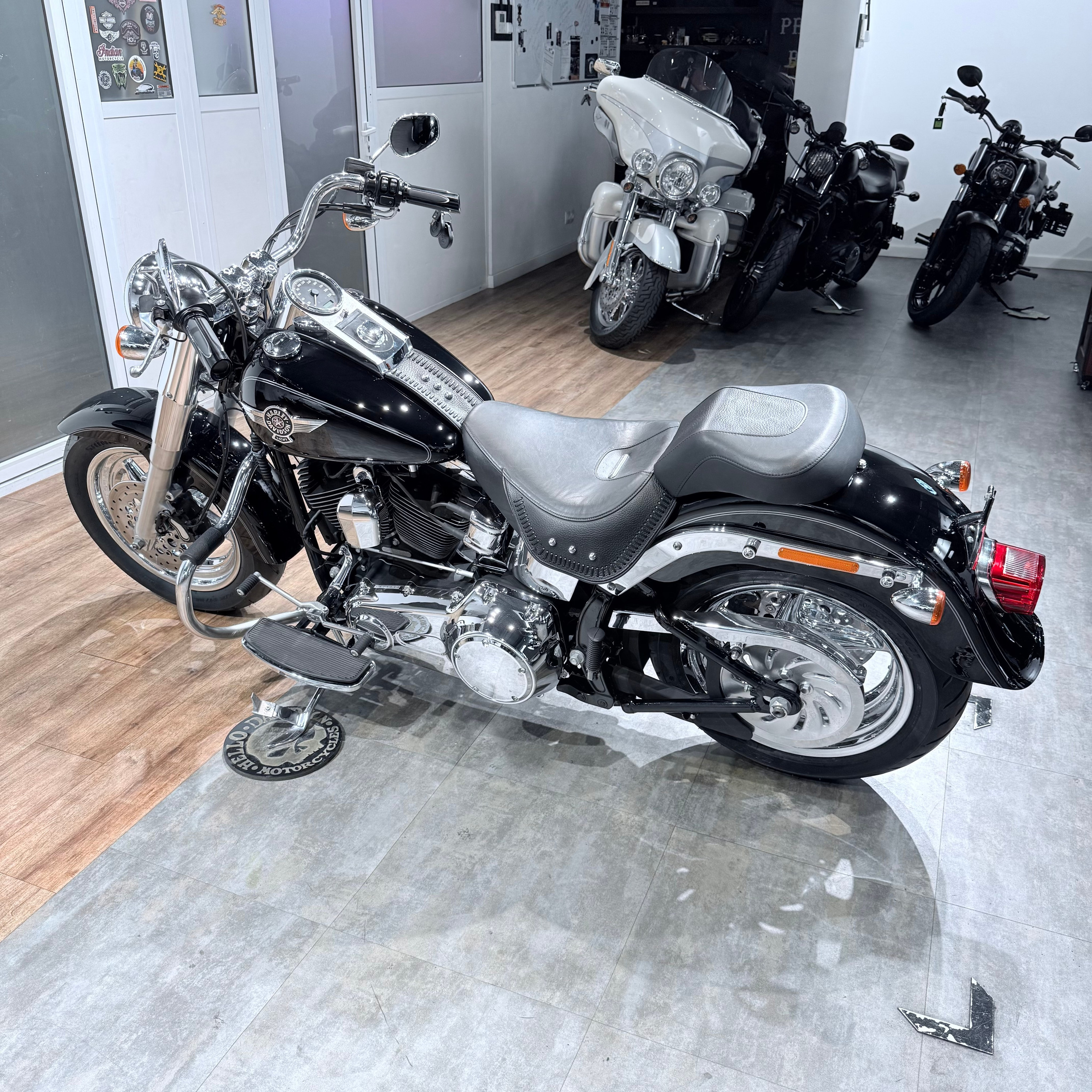 2012 Fat Boy АВS Вlаck Edition. Hello Davidson, Москва. Только хорошие мотоциклы…