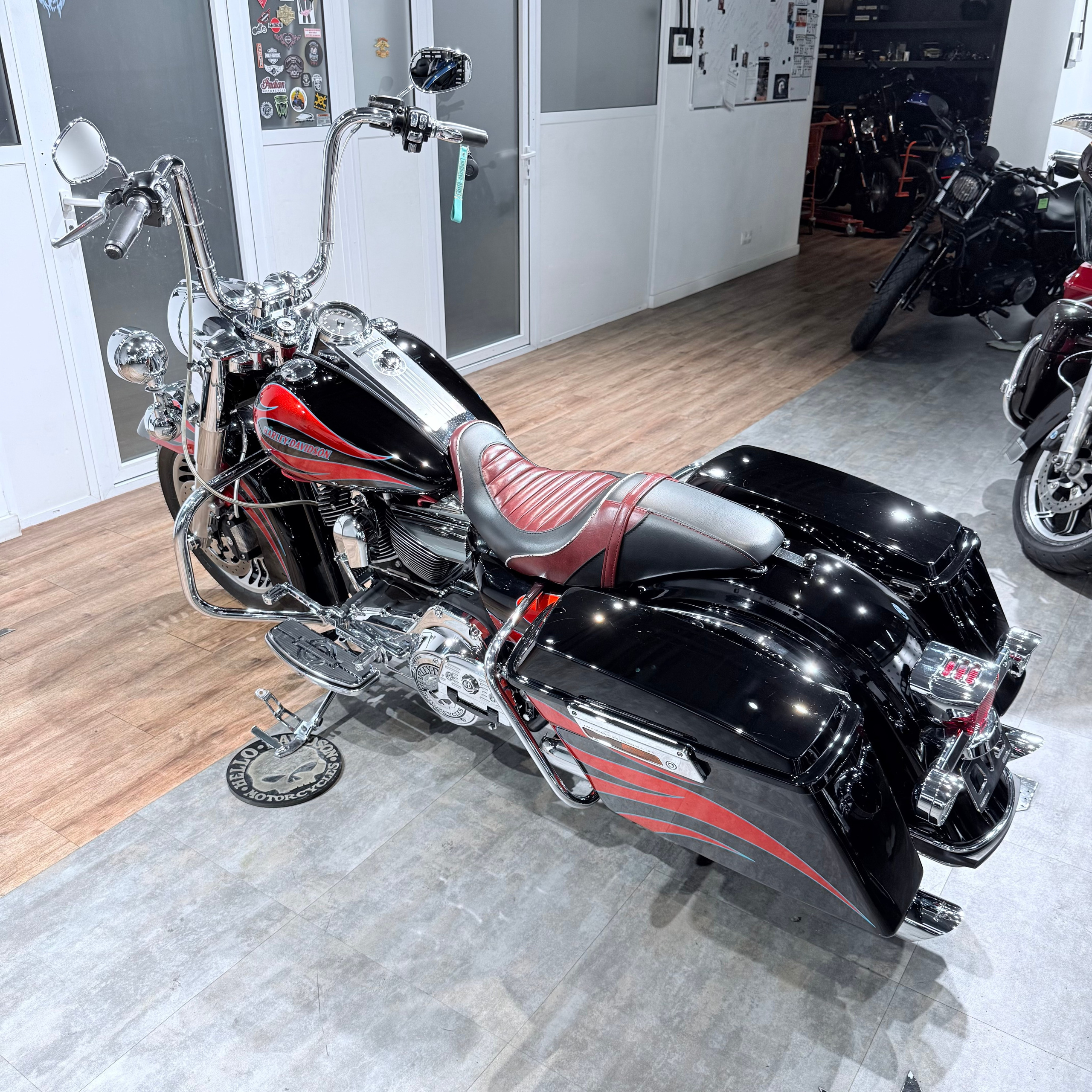 2009 Road King АВS Вlаck Orangе Flаmes. Hello Davidson, Москва. Только хорошие мотоциклы…