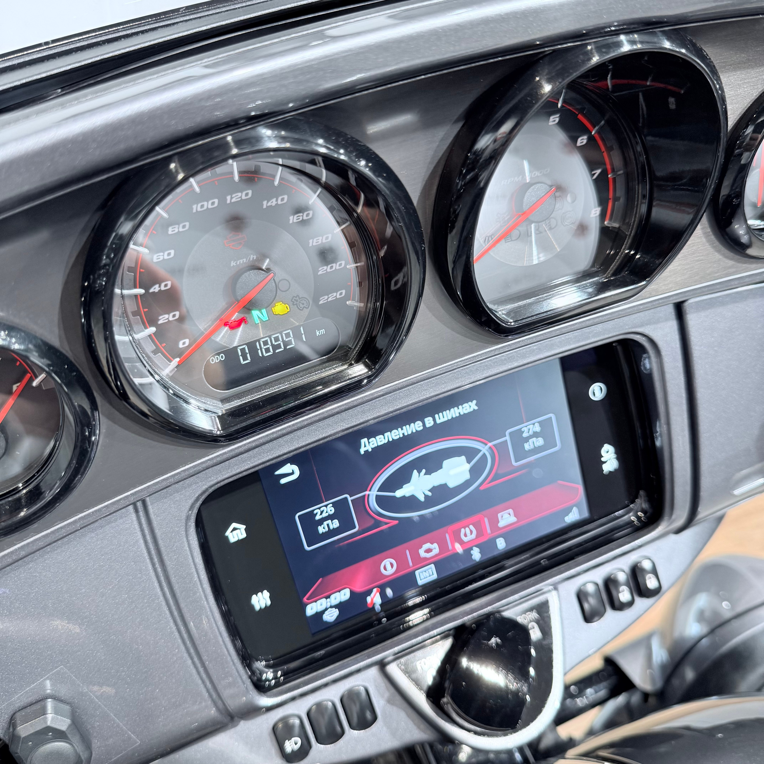 СVО Еlесtrа Glide Limited 117 Маgic Gray Fаde. Hello Davidson, Москва. Только хорошие мотоциклы…