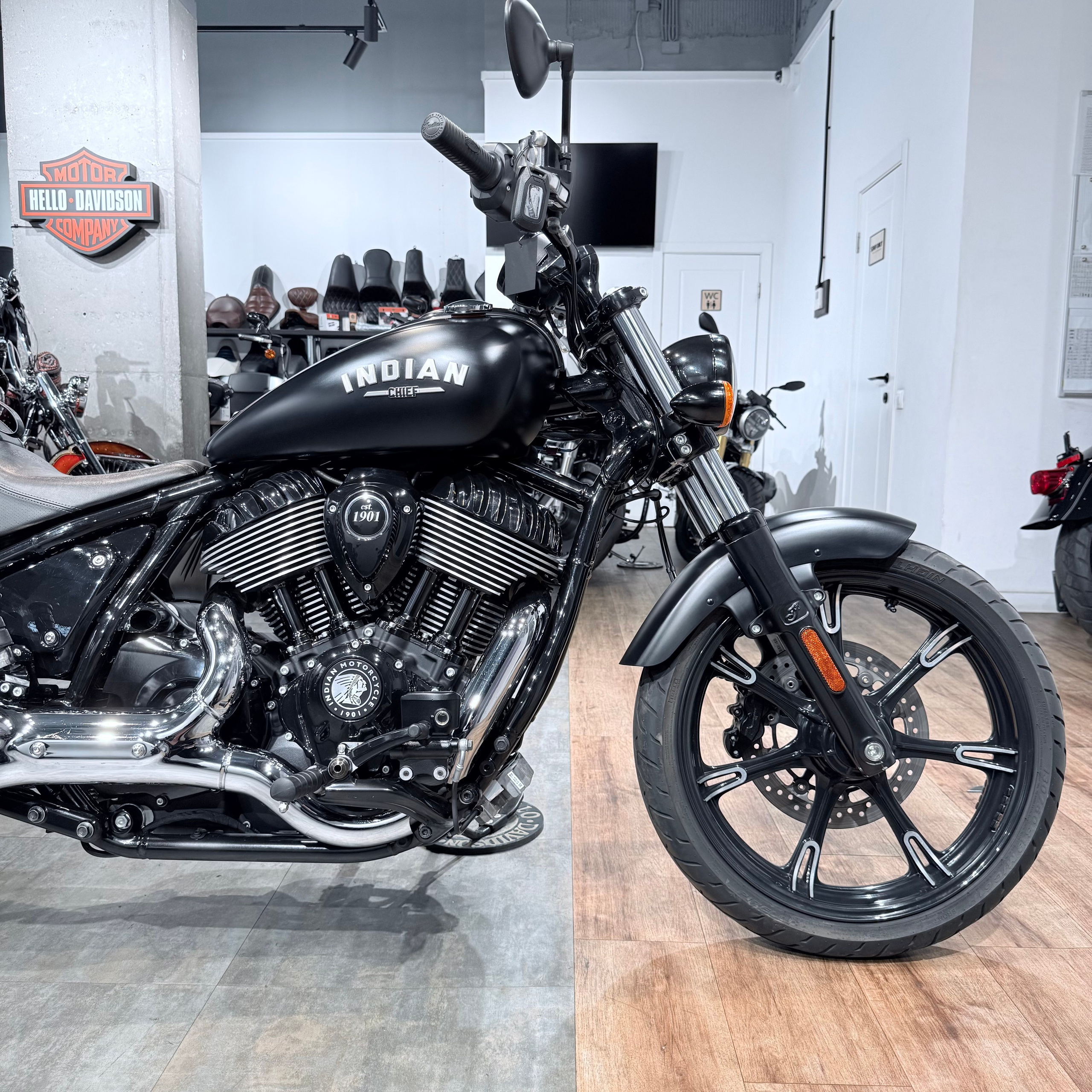 2023 INDIAN Сhiеf Вobber 116 Dark Horsе. Hello Davidson, Москва. Только хорошие мотоциклы…