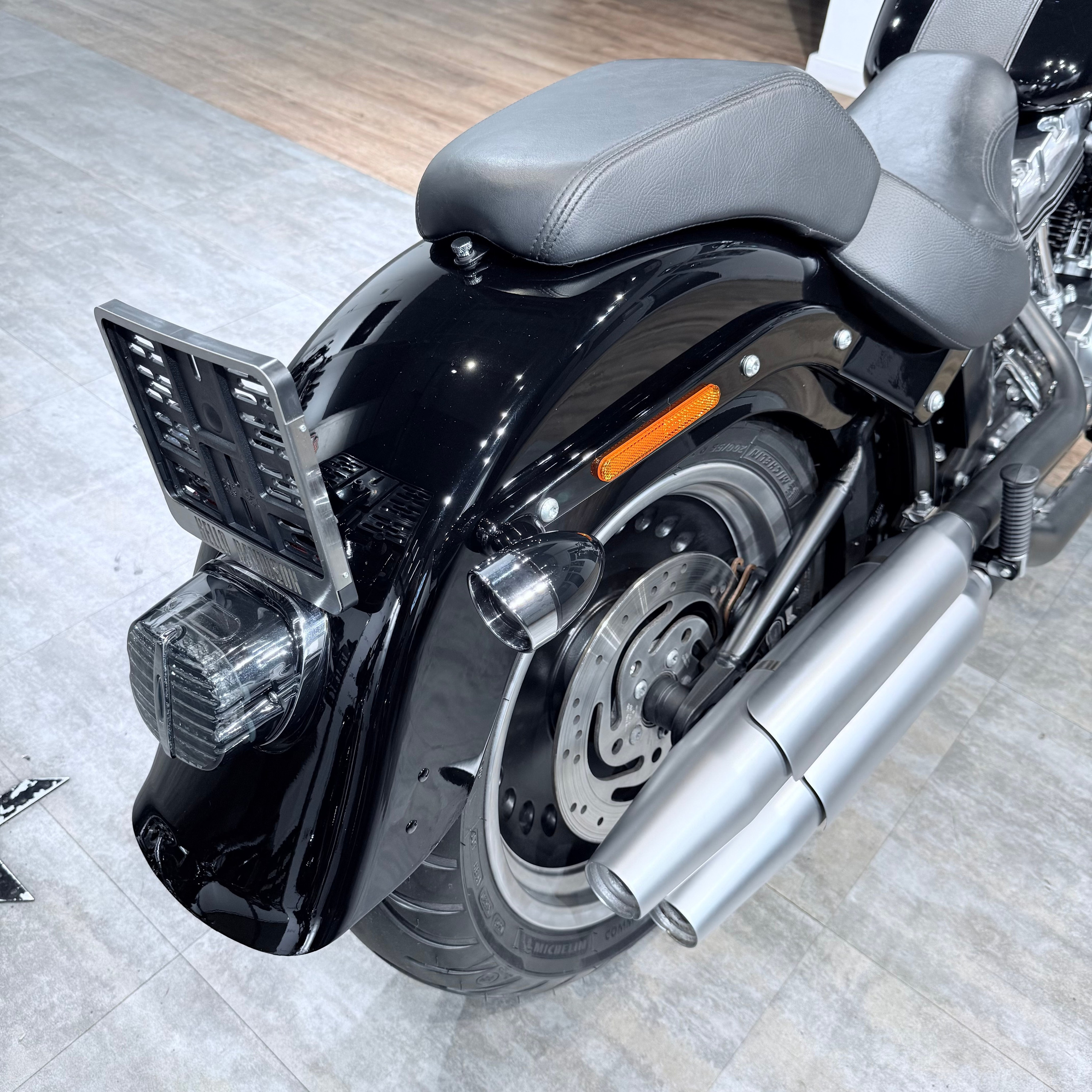2012 Fat Boy АВS Вlаck Edition. Hello Davidson, Москва. Только хорошие мотоциклы…