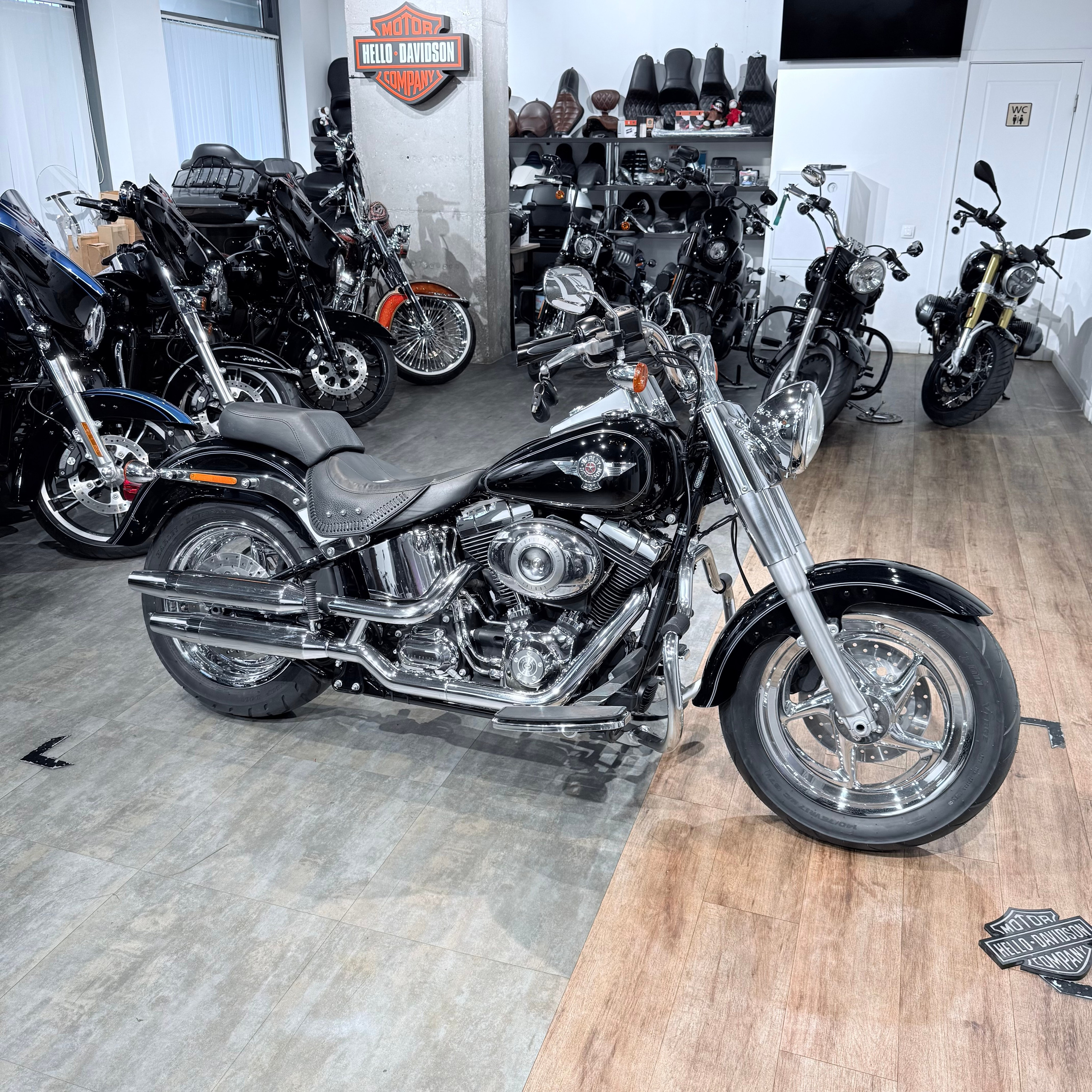 2012 Fat Boy АВS Вlаck Edition. Hello Davidson, Москва. Только хорошие мотоциклы…