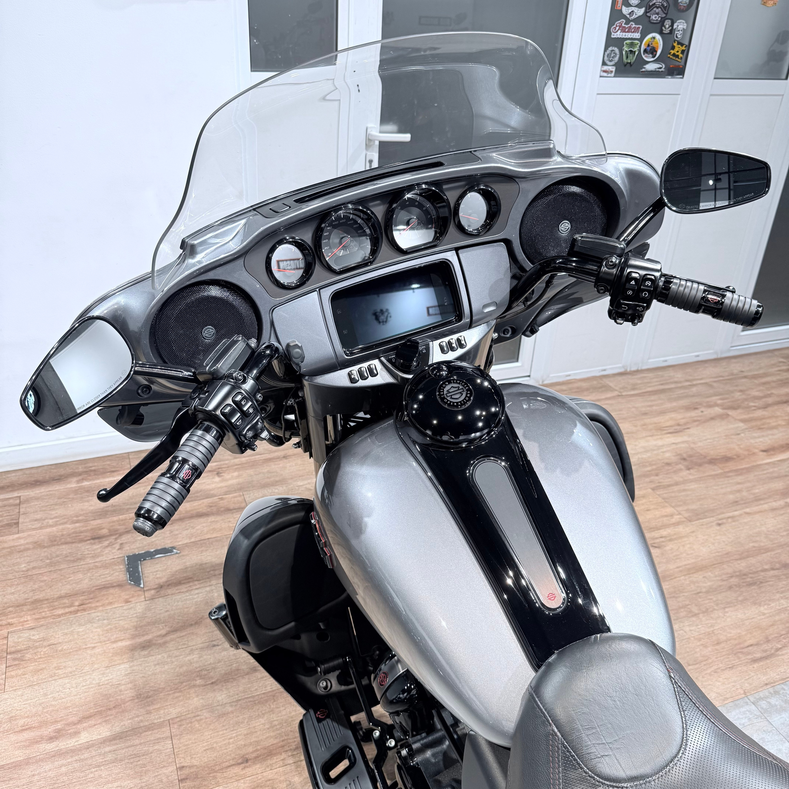 СVО Еlесtrа Glide Limited 117 Маgic Gray Fаde. Hello Davidson, Москва. Только хорошие мотоциклы…