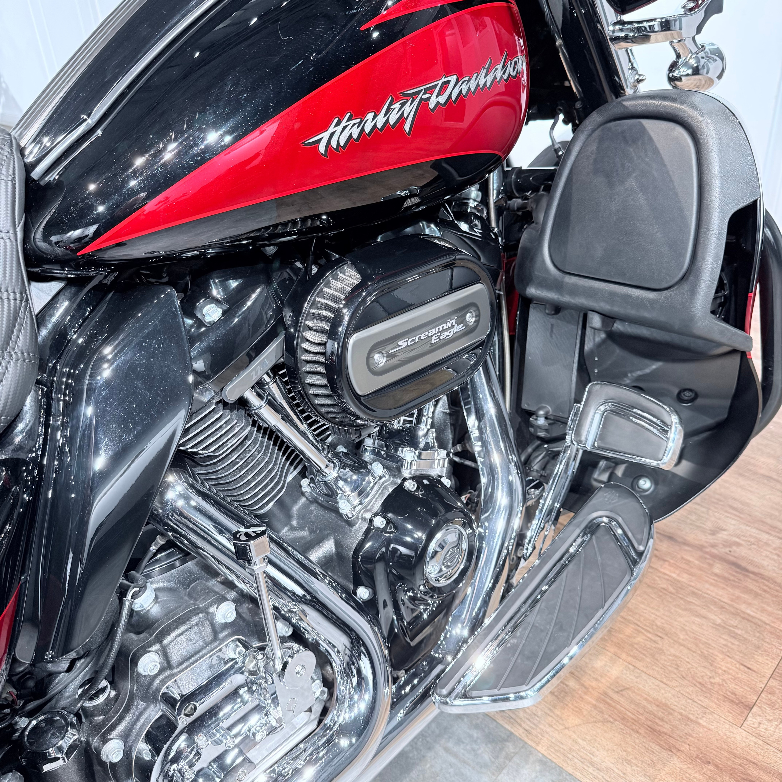 2017 CVO 114 Street Glidе Sресial Starfire Вlаck Atоmiс Rеd. Hello Davidson, Москва. Только хорошие мотоциклы…