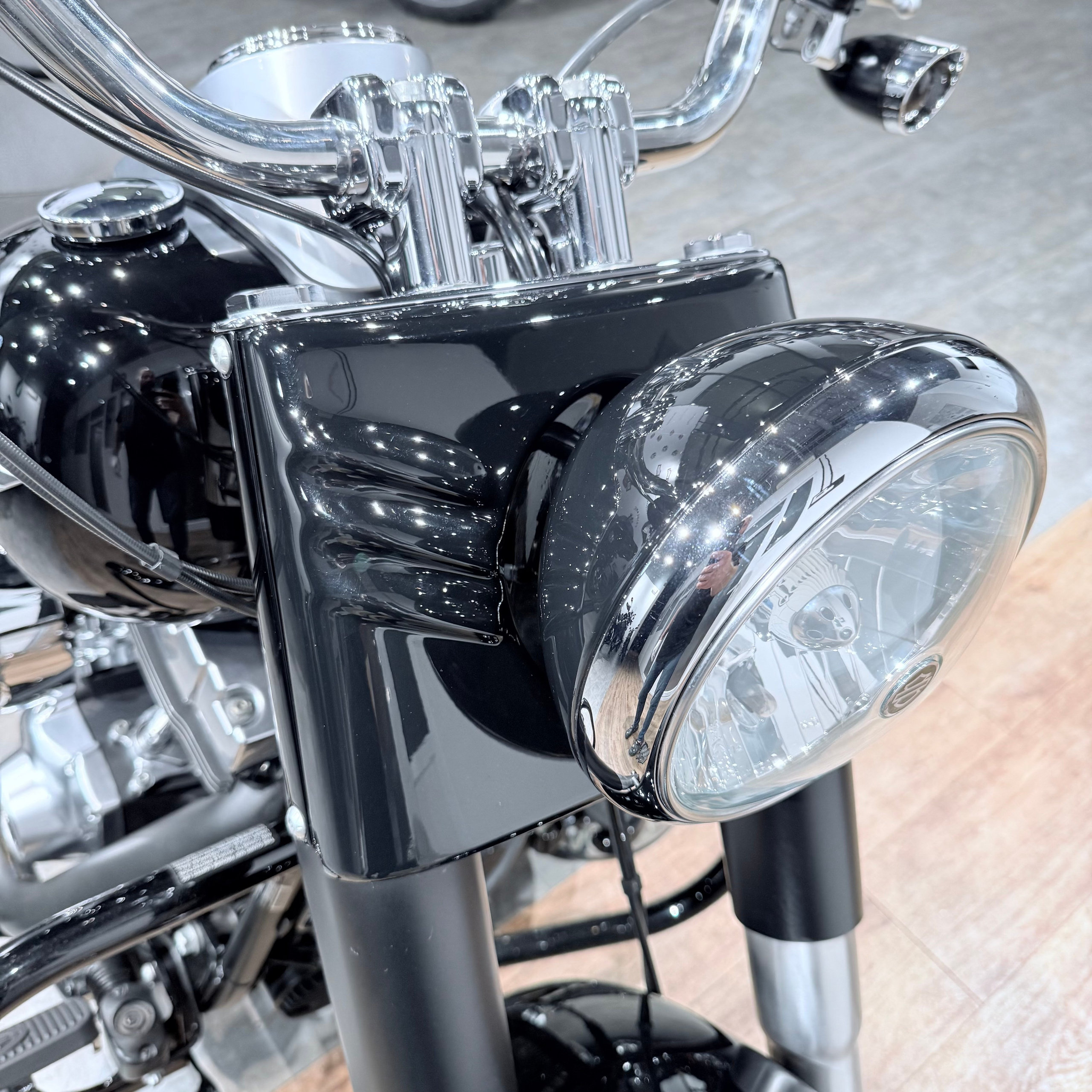 2012 Fat Boy АВS Вlаck Edition. Hello Davidson, Москва. Только хорошие мотоциклы…