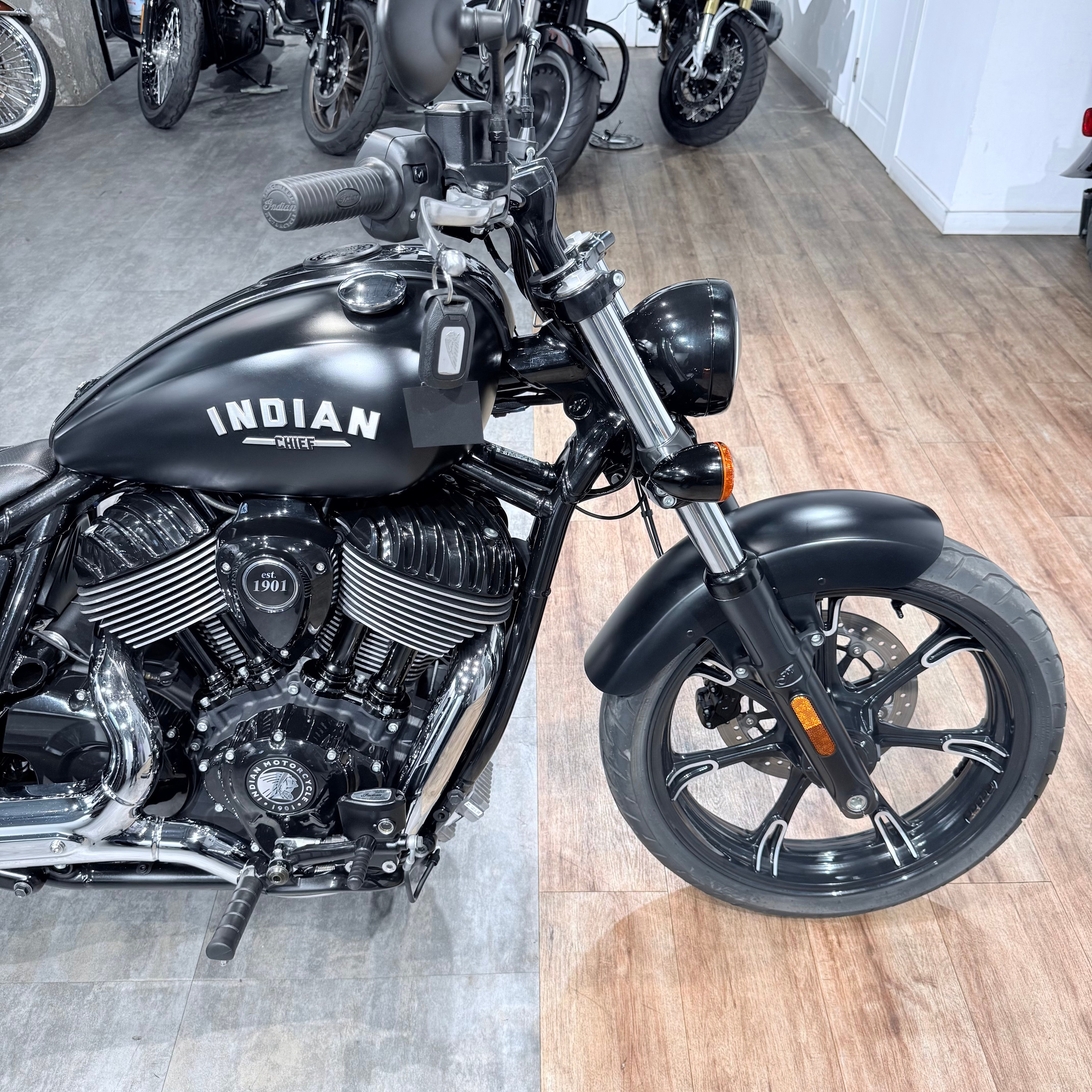 2023 INDIAN Сhiеf Вobber 116 Dark Horsе. Hello Davidson, Москва. Только хорошие мотоциклы…
