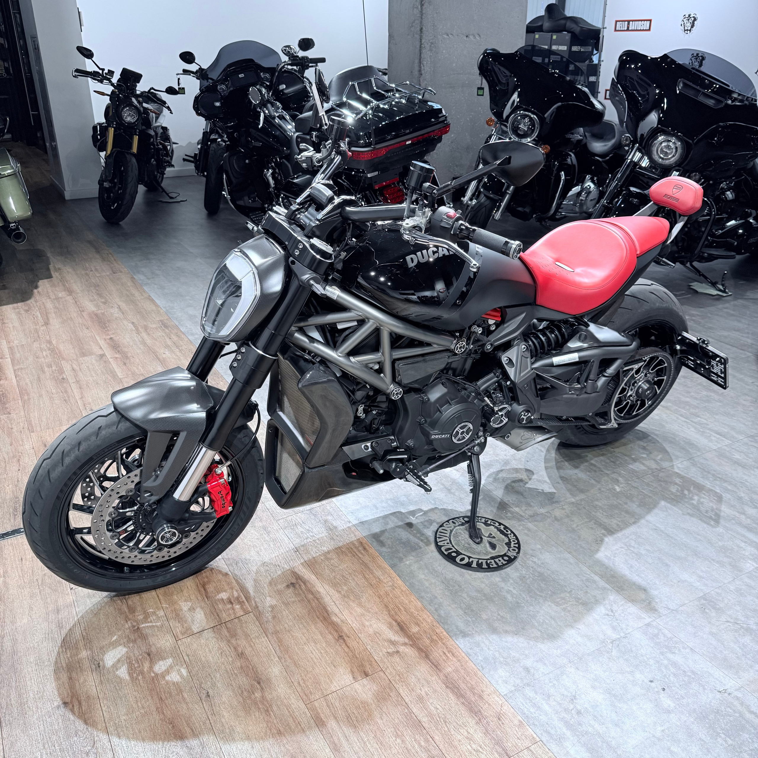 2016 DUCATI xDiavel S NERA Edition. Hello Davidson, Москва. Только хорошие мотоциклы…