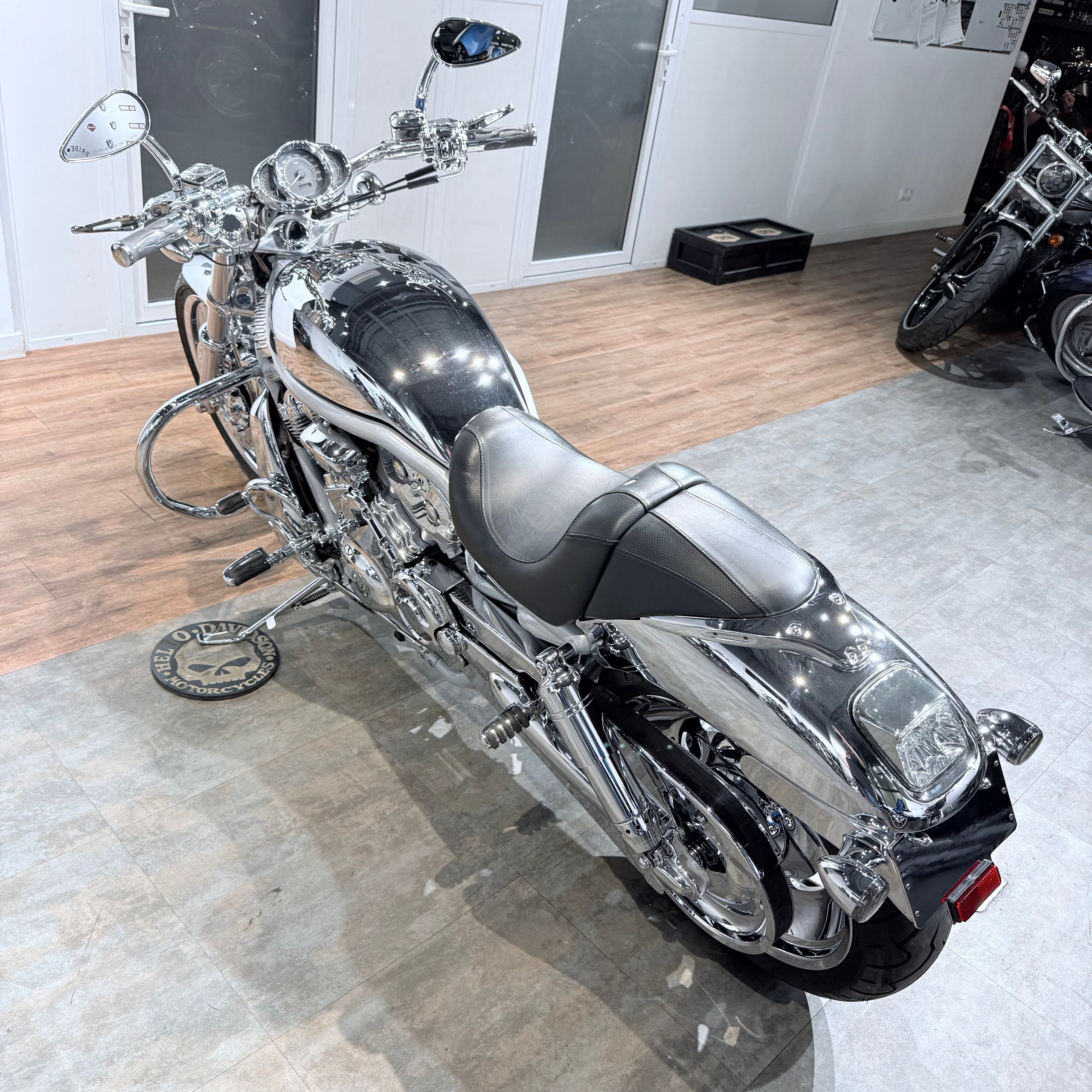 Купить Harley-Davidson 2002 V-ROD Chrоmе Limited Еditiоn (Softail/Dyna) — подробнее на сайте. Hello Davidson, Москва. Только хорошие мотоц
