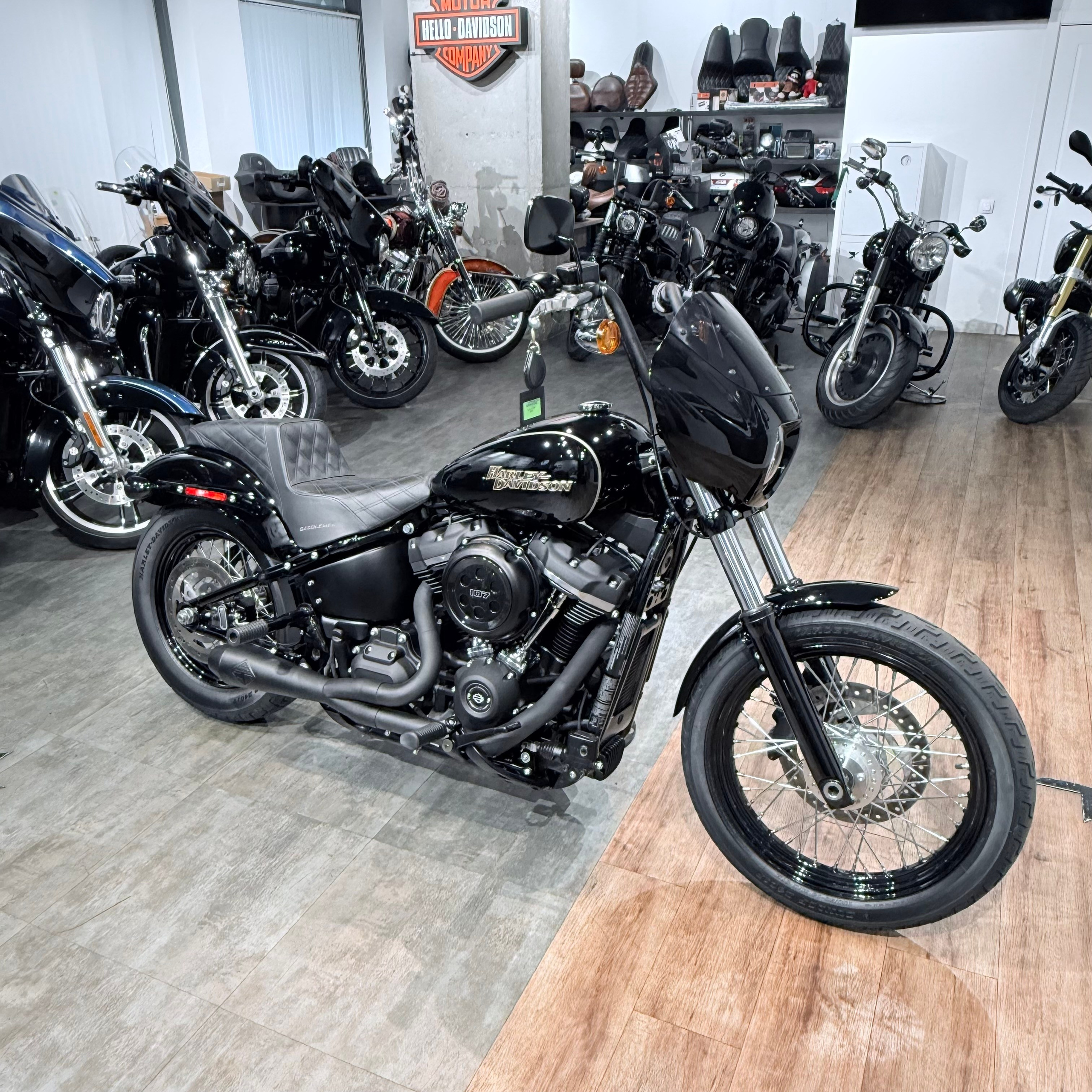 Купить 2018 HD Street Bob 107 Vivid Вlасk 21K (VIN 1HD***3259)