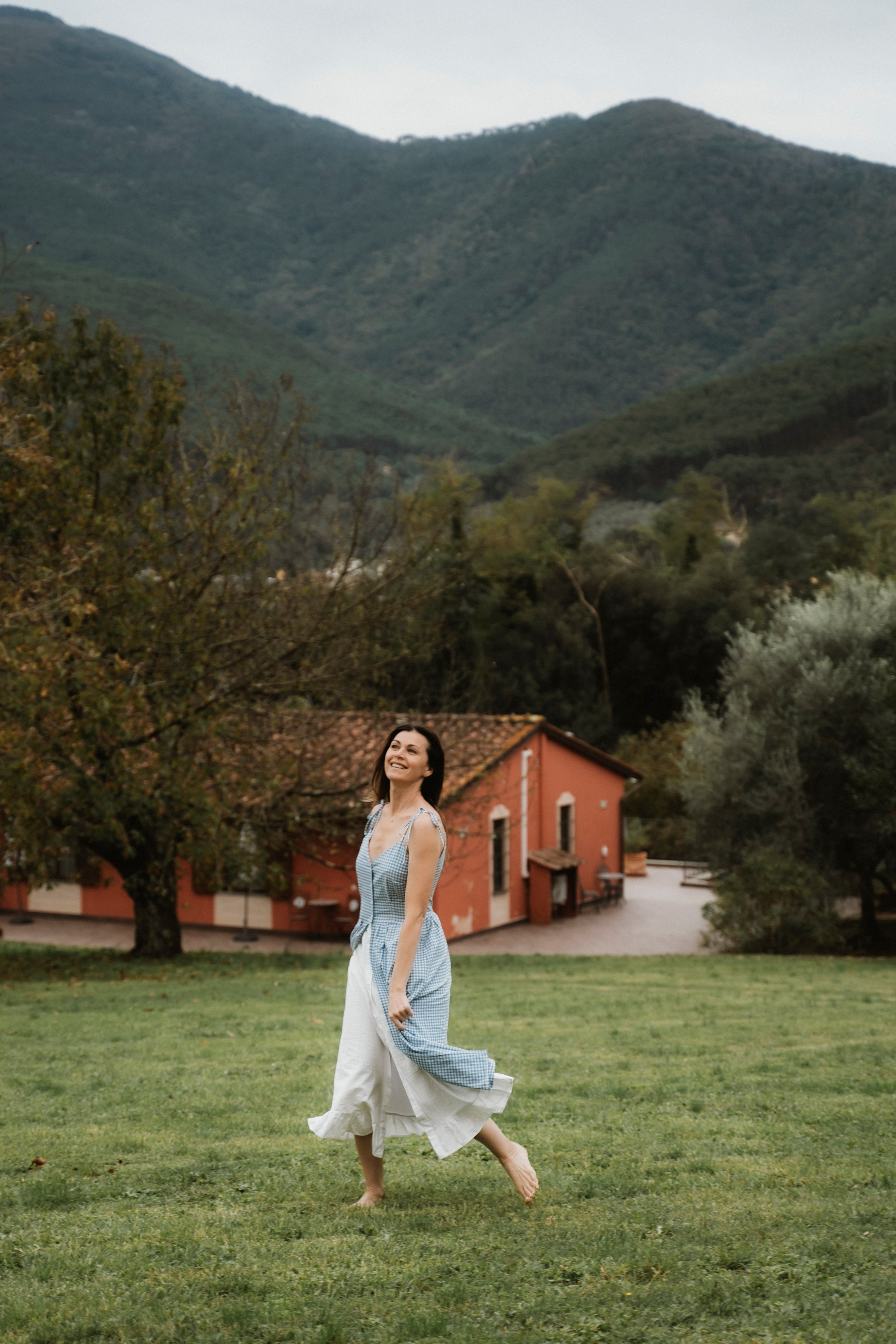 Galia_woman photo shoot. Family Lifestyle Photographer in Lucca, Italia