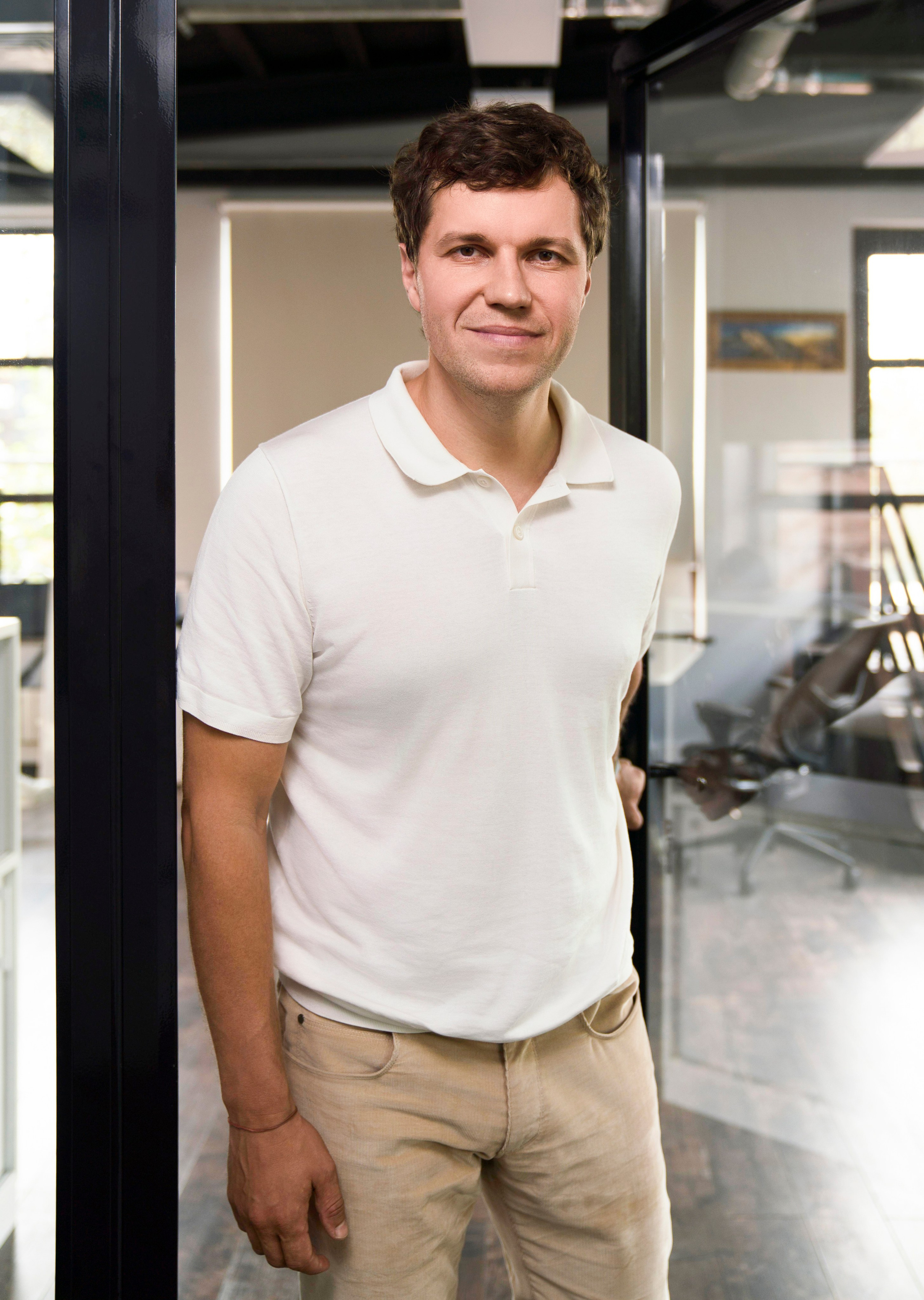 Корпоративные фотосессии сотрудников и руководства в офисах и на производствах. Портретный фотограф Павел Бахирев. Москва