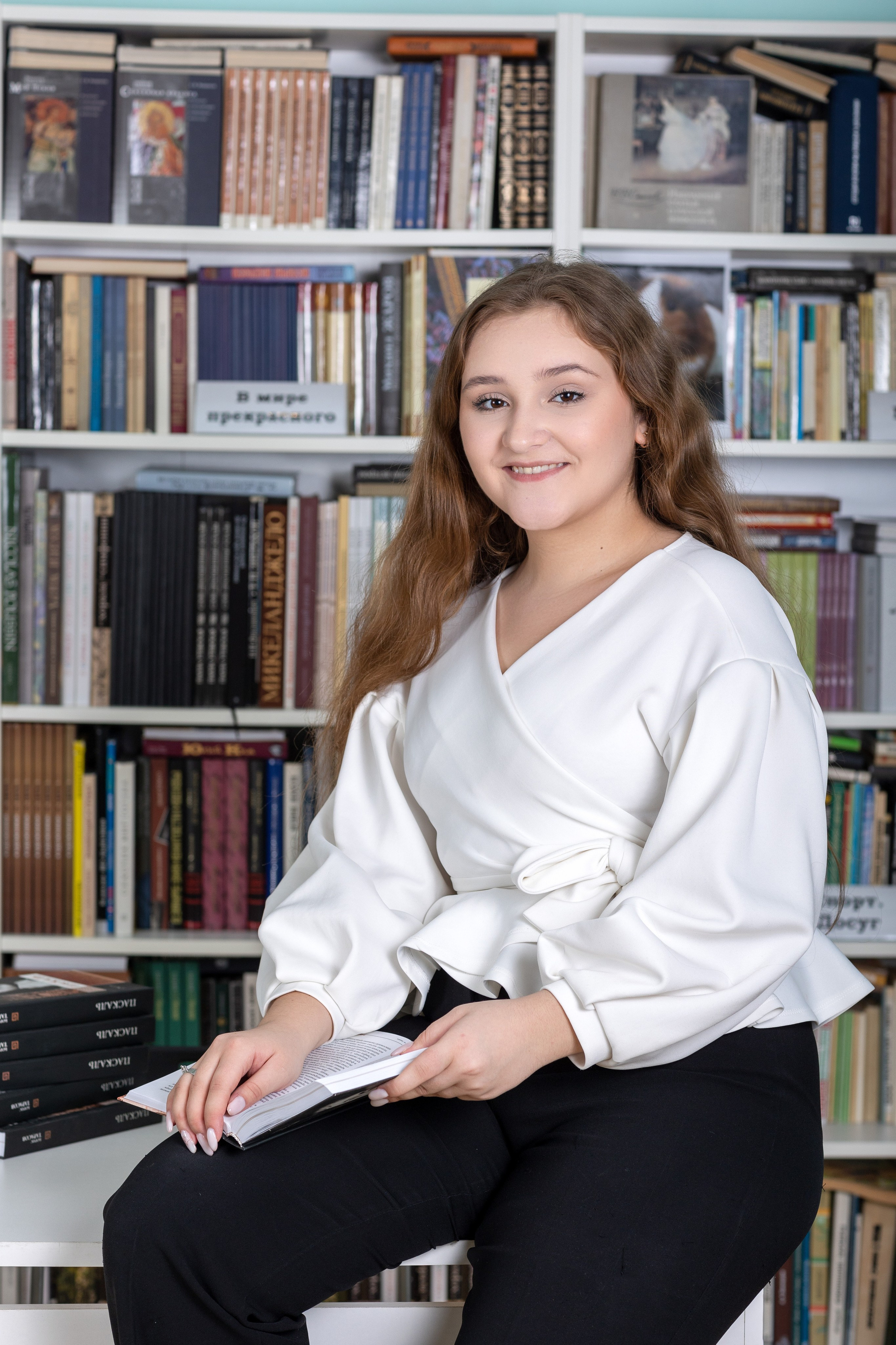 СТАРШАЯ ШКОЛА. Выпускные альбомы Москва Московская область Ирина Чугайнова