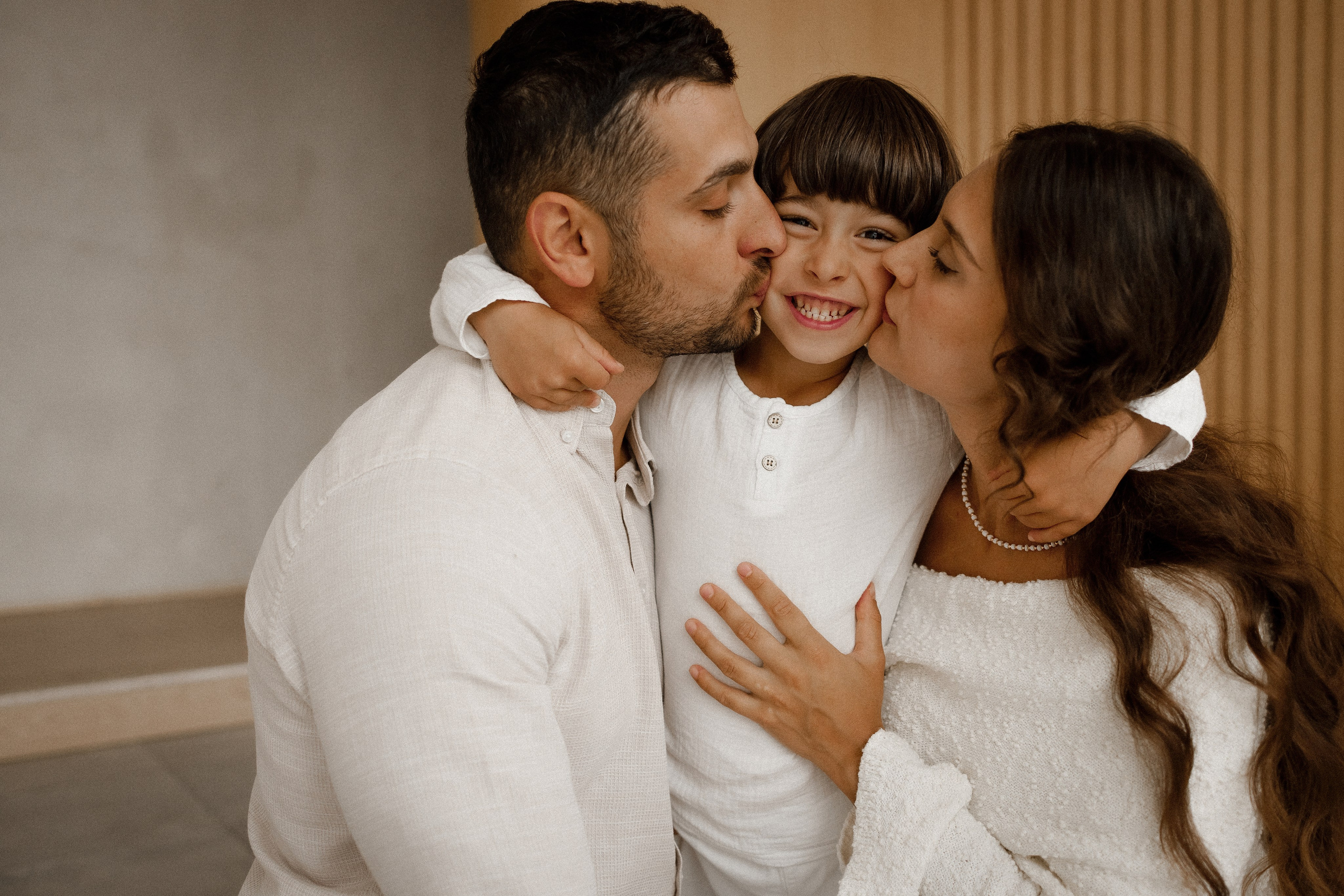 семейная фотосессия в студии с детьми в москве, детская фотосессия в фотостудии в москве, уютные нежные семейные фотосессии в москве, семейная беременная фотосессия в москве с детьми, фотосессия беременности с мужем в москве, светлые фотостудии в москве, стильные семейные фотосессии в москве, фотосессии в стиле lifestyle, фотосессии в стиле лайфстайл в москве, Семейная фотография в москве , семейный фотограф в москве , семейная фотосессия в москве , семья , детская фотография , фотограф , женский портрет , фотосессия , детский портрет , детский фотограф , lovestory , новогодняя фотосессия , детское фото , детская фотосессия , эмоциональные семейные фотосессии в москве, портретная фотография в москве, заказать семейный фотоальбом в москве