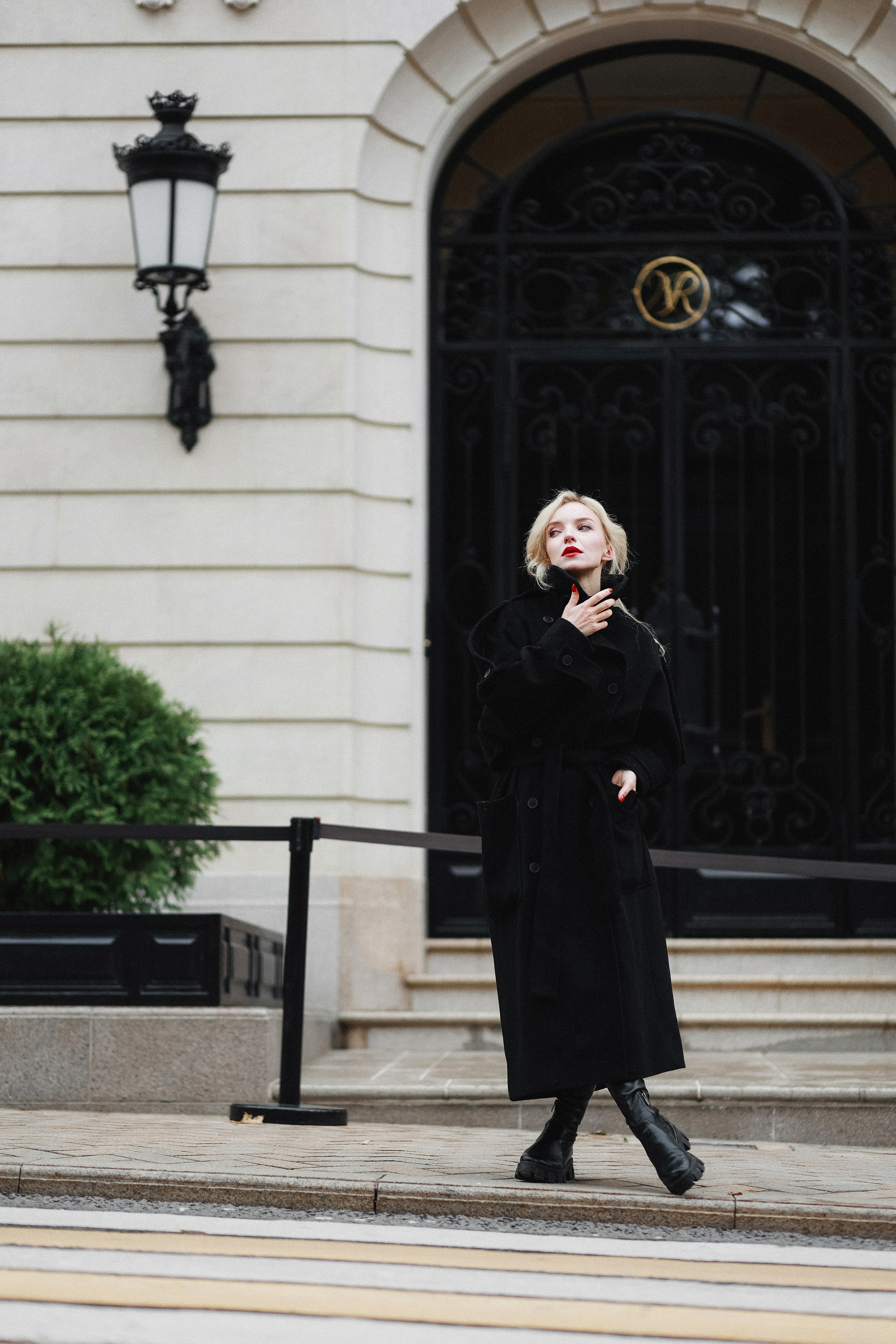 Фотопрогулка с актрисой Варварой Гусинской. Портретный и семейный фотограф в Москве Мария Рослякова