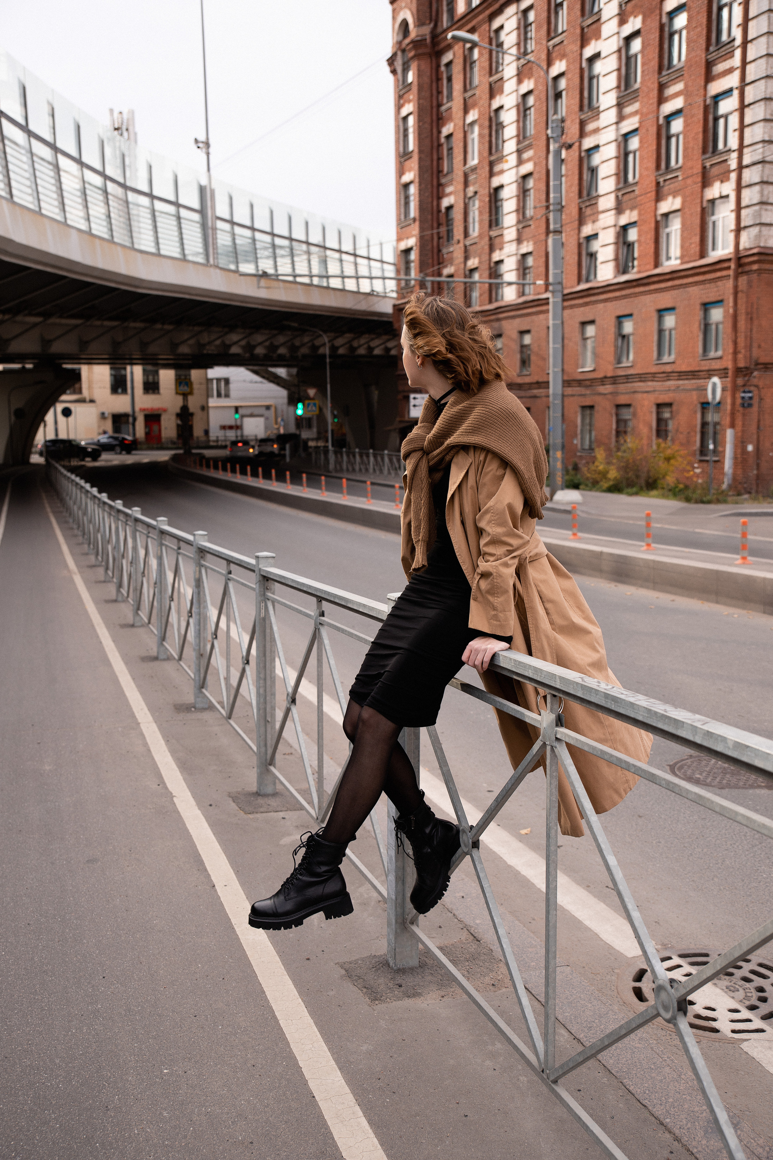 Девушка на мосту. Катерина Растокина фотограф в Санкт-Петербурге