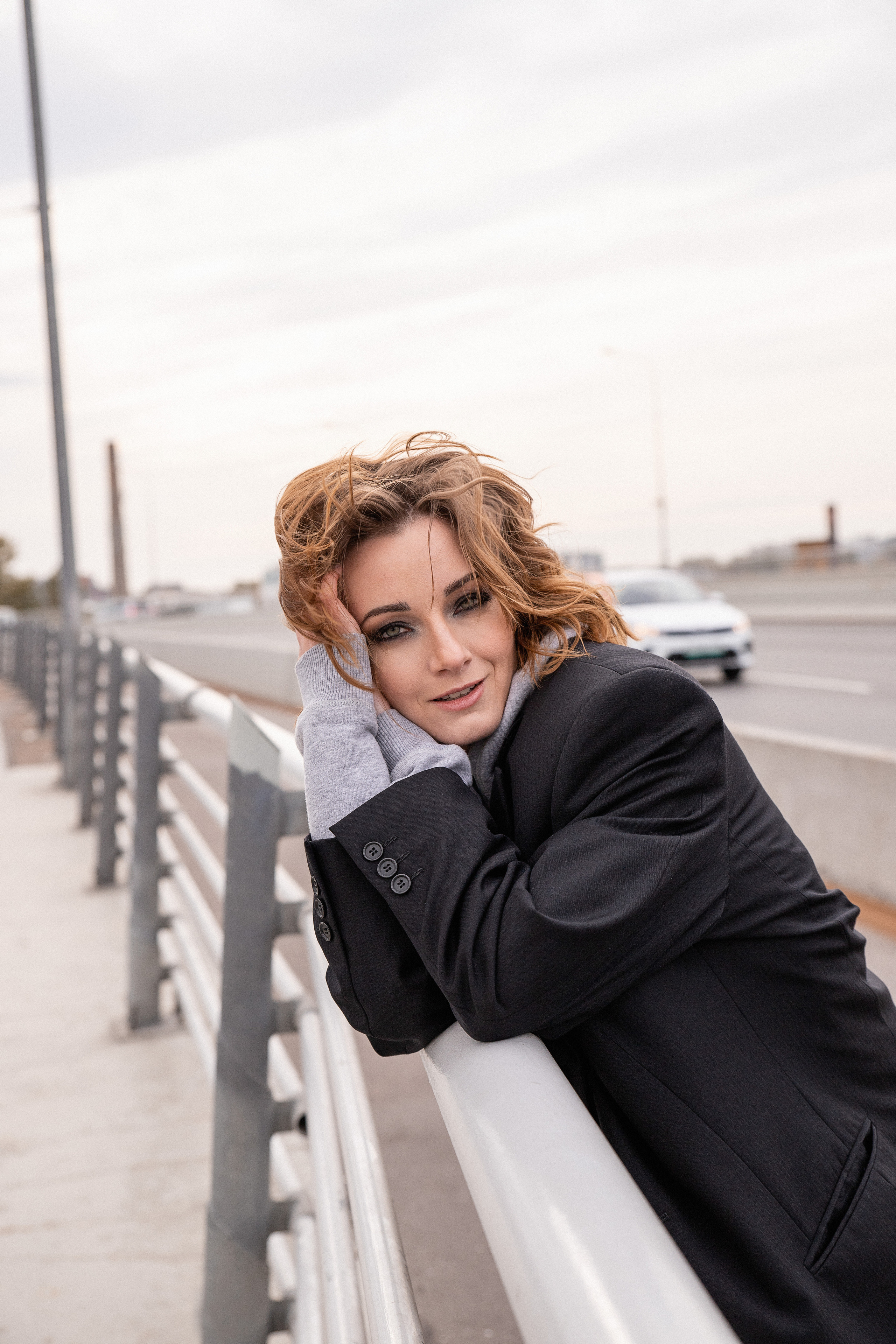 Девушка на мосту. Катерина Растокина фотограф в Санкт-Петербурге