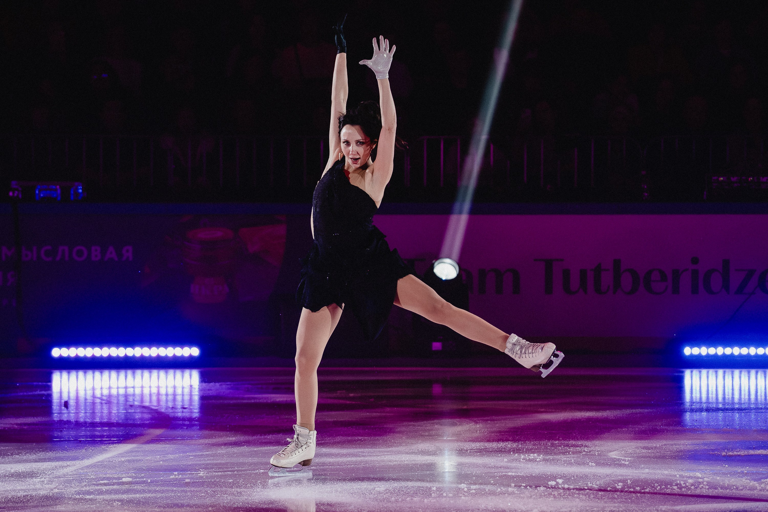 Шоу Этери Тутберидзе в Новосибирске. Воробьева Ксения — Спортивный и танцевальный фотограф Новосибирск