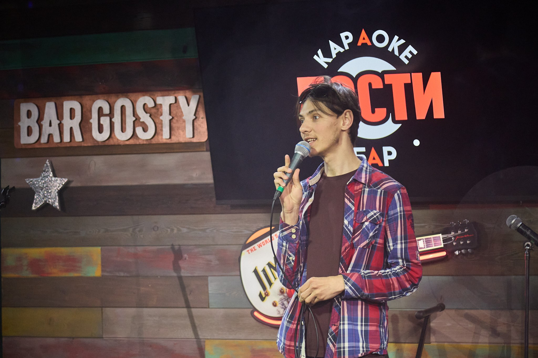 Концерт в баре «Гости». Фотограф Омск | Александр Вандеров