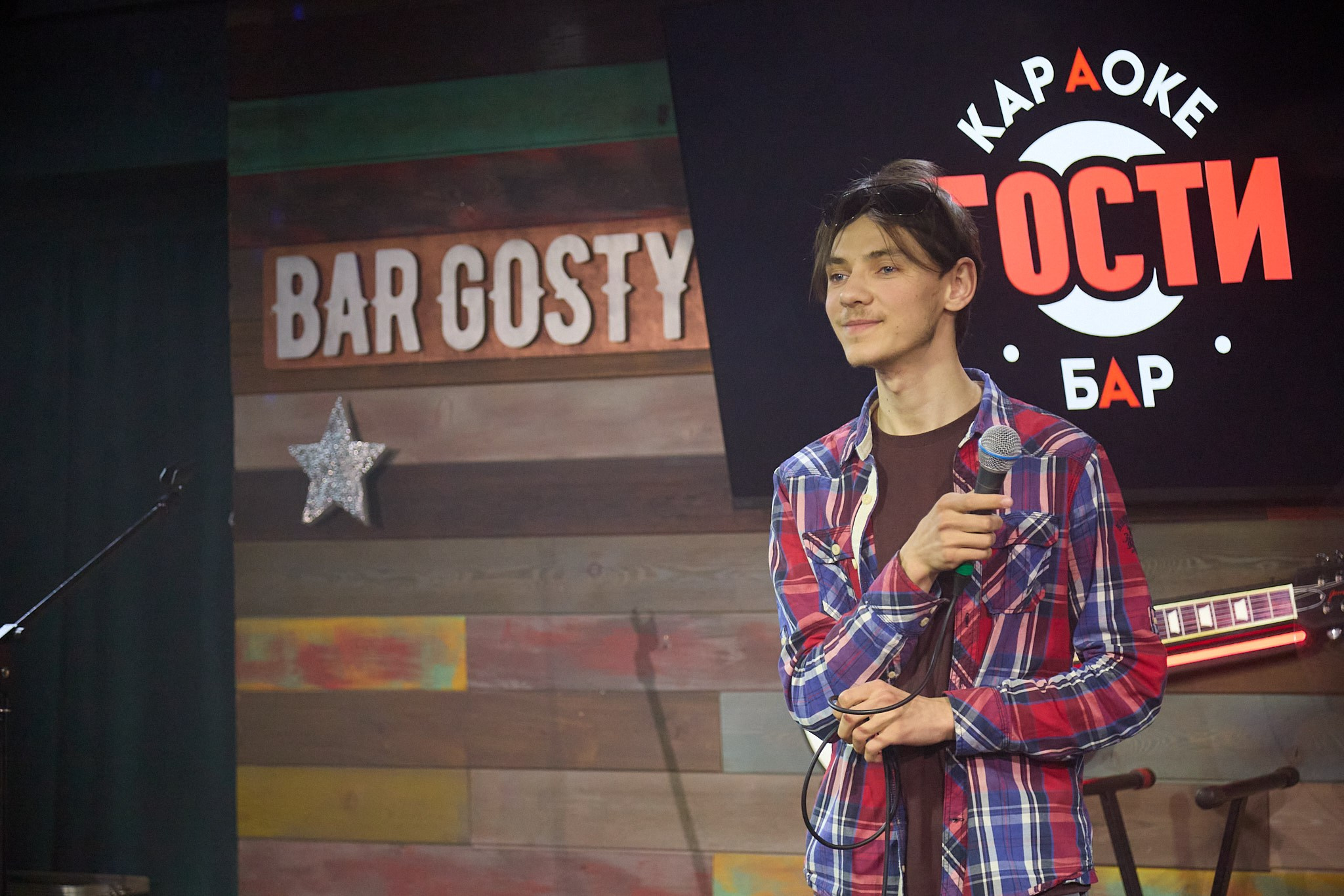 Концерт в баре «Гости». Фотограф Омск | Александр Вандеров