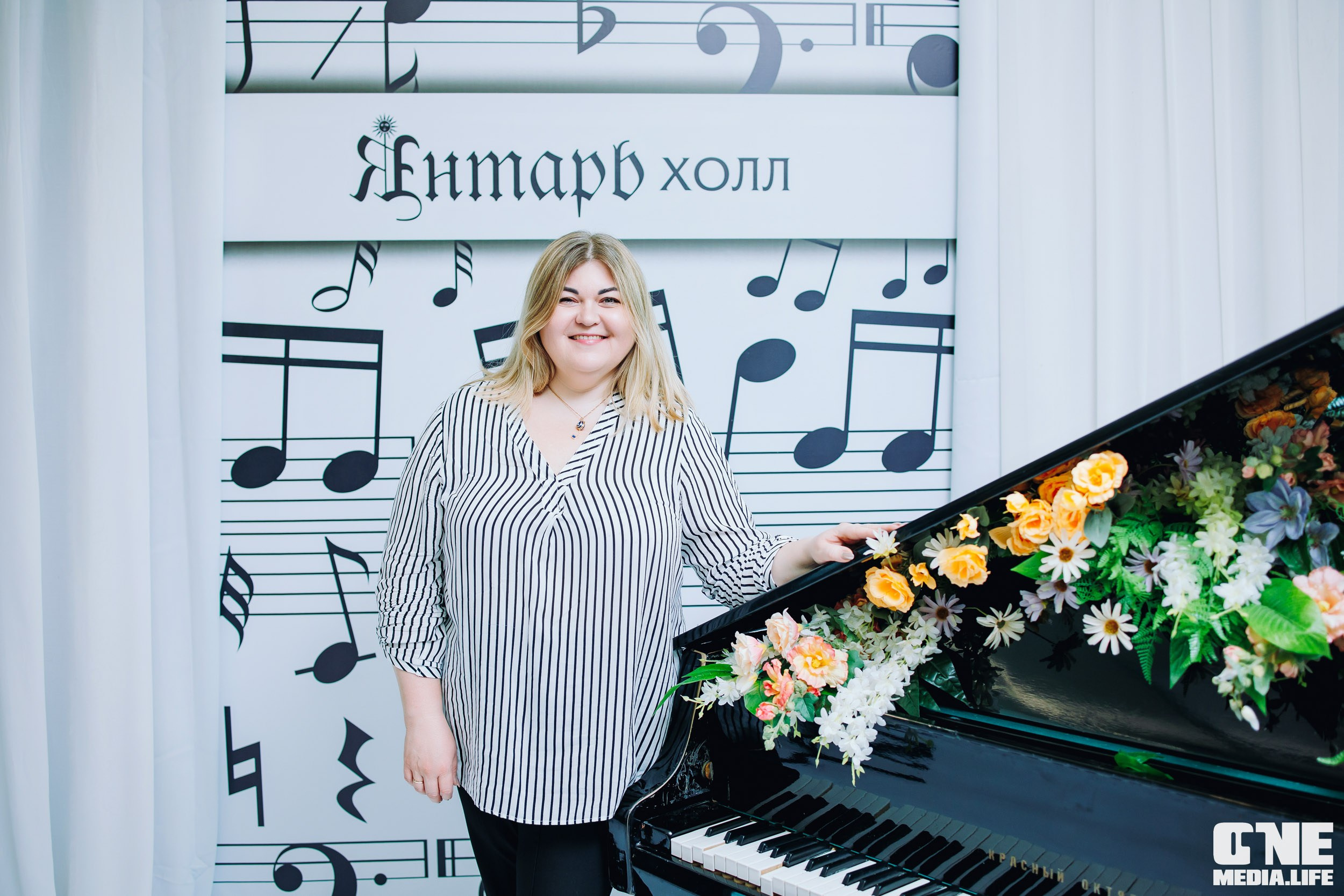 Концерт 8 марта в Янтарь холл. One Media Life: фоторепортажи, фотоотчеты с мероприятий и заведений