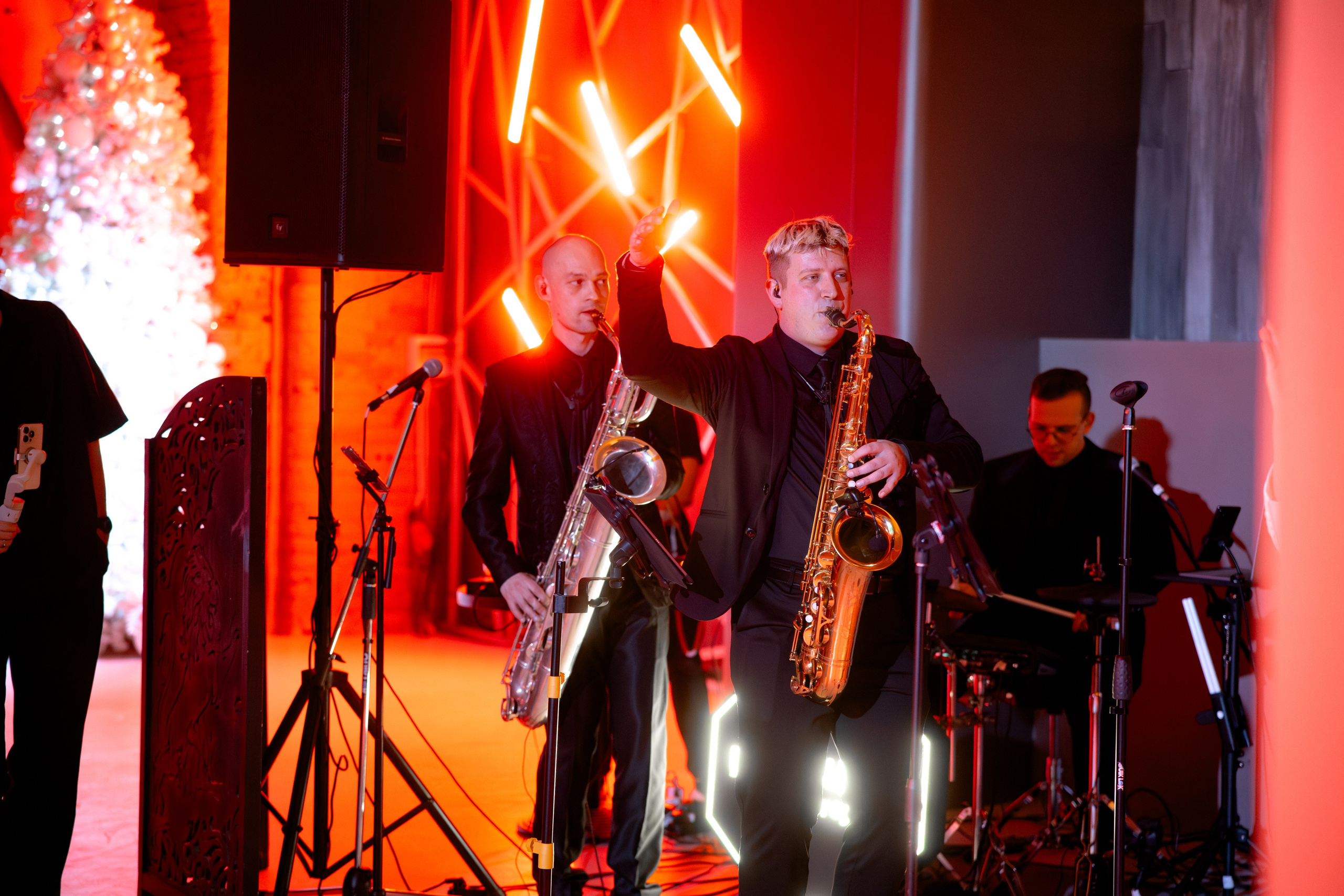 СУРОВЦЕВА project. Эстрадно-народный кавер-бэнд