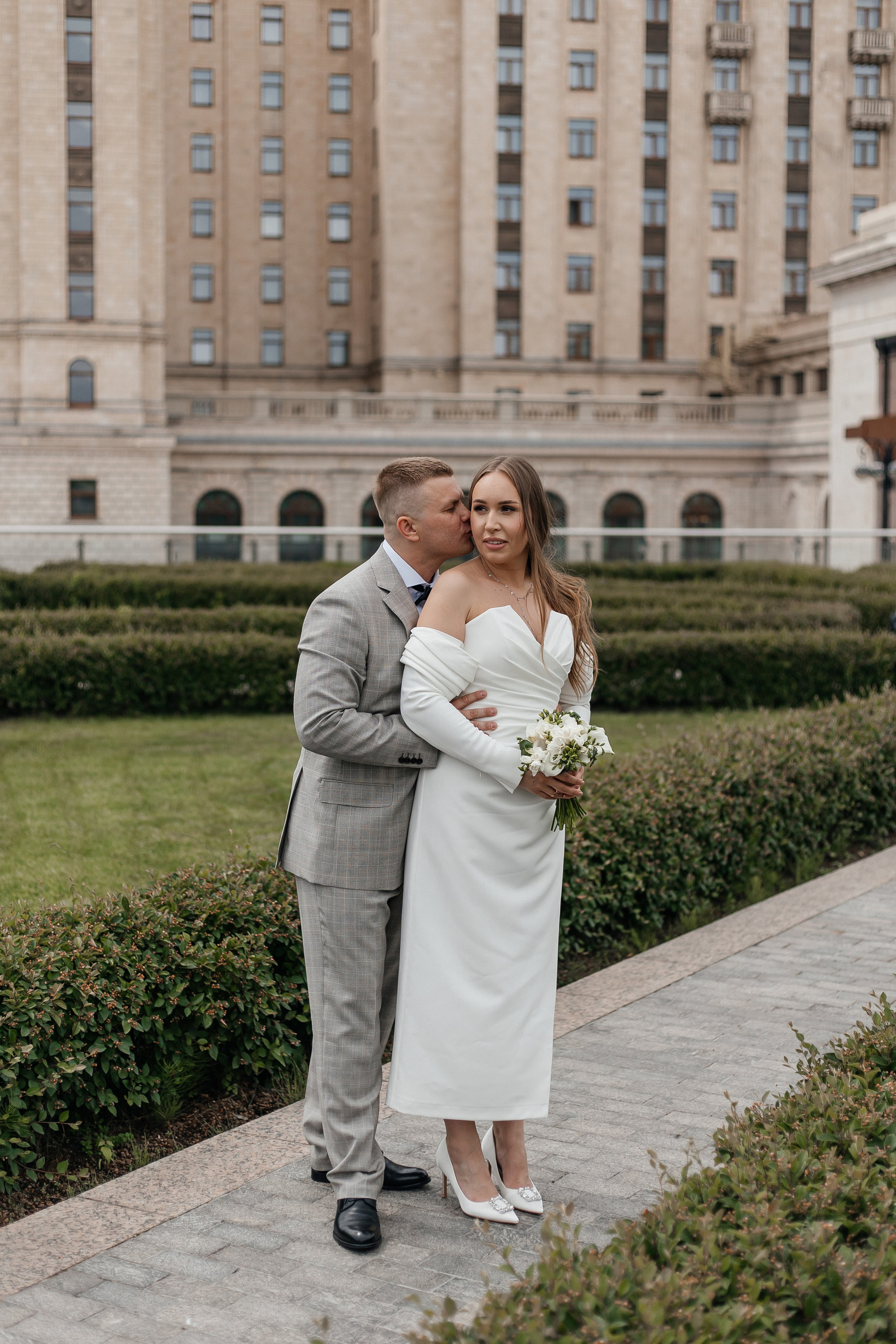 Свадебная прогулка в Москве. Свадебный фотограф в Москве Дарья Олендарёва
