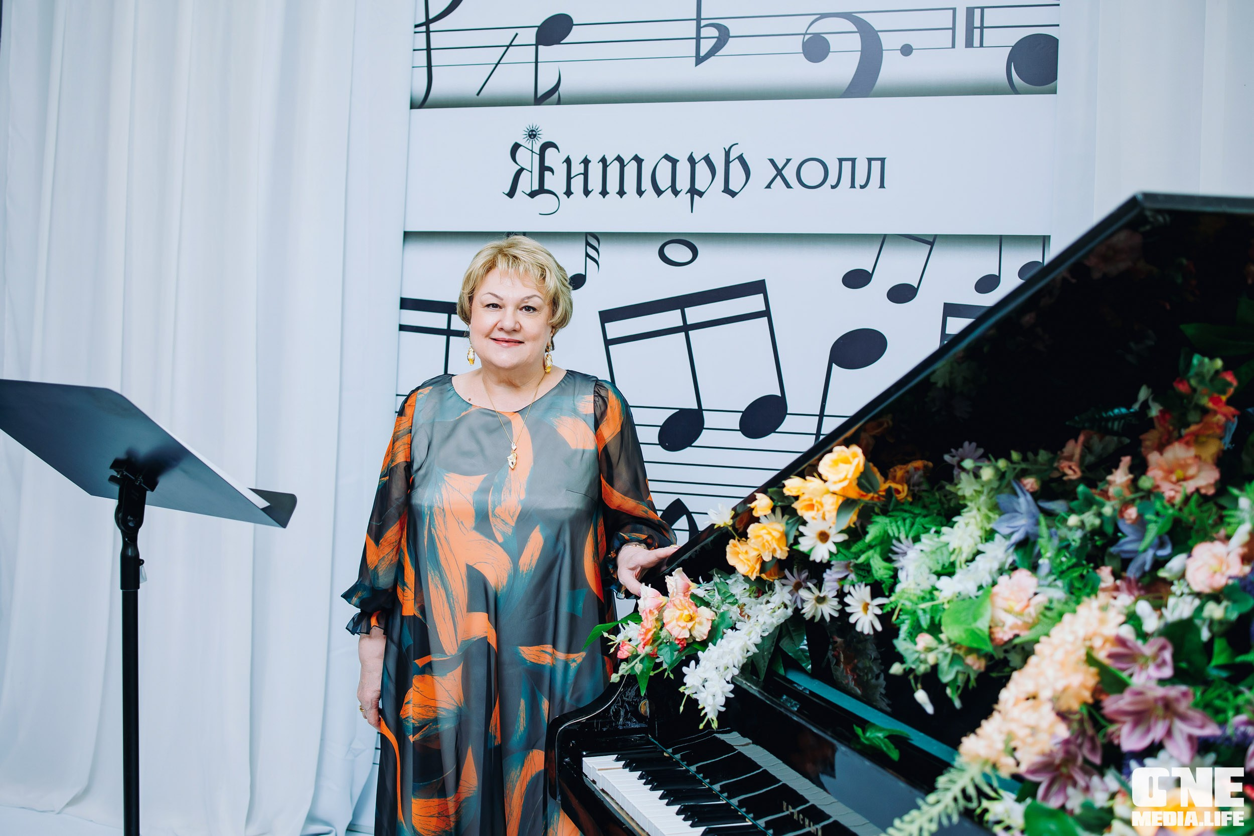 Концерт 8 марта в Янтарь холл. One Media Life: фоторепортажи, фотоотчеты с мероприятий и заведений